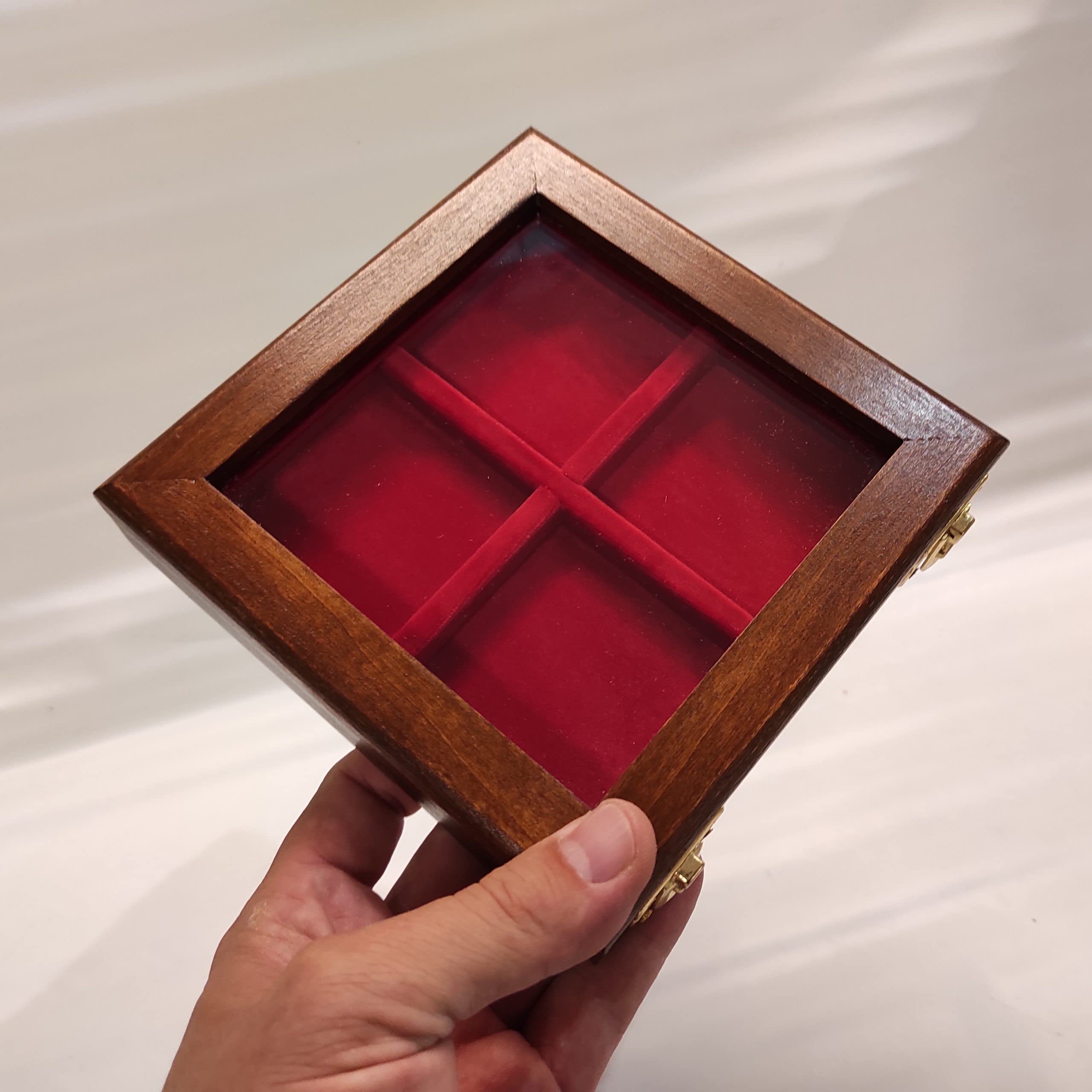 Expositor de Madera para Monedas y medallas 4 Compartimentos 60x60 mm con Tapa de Cristal, monetario Artesanal de colección, numismática, Interior en Terciopelo