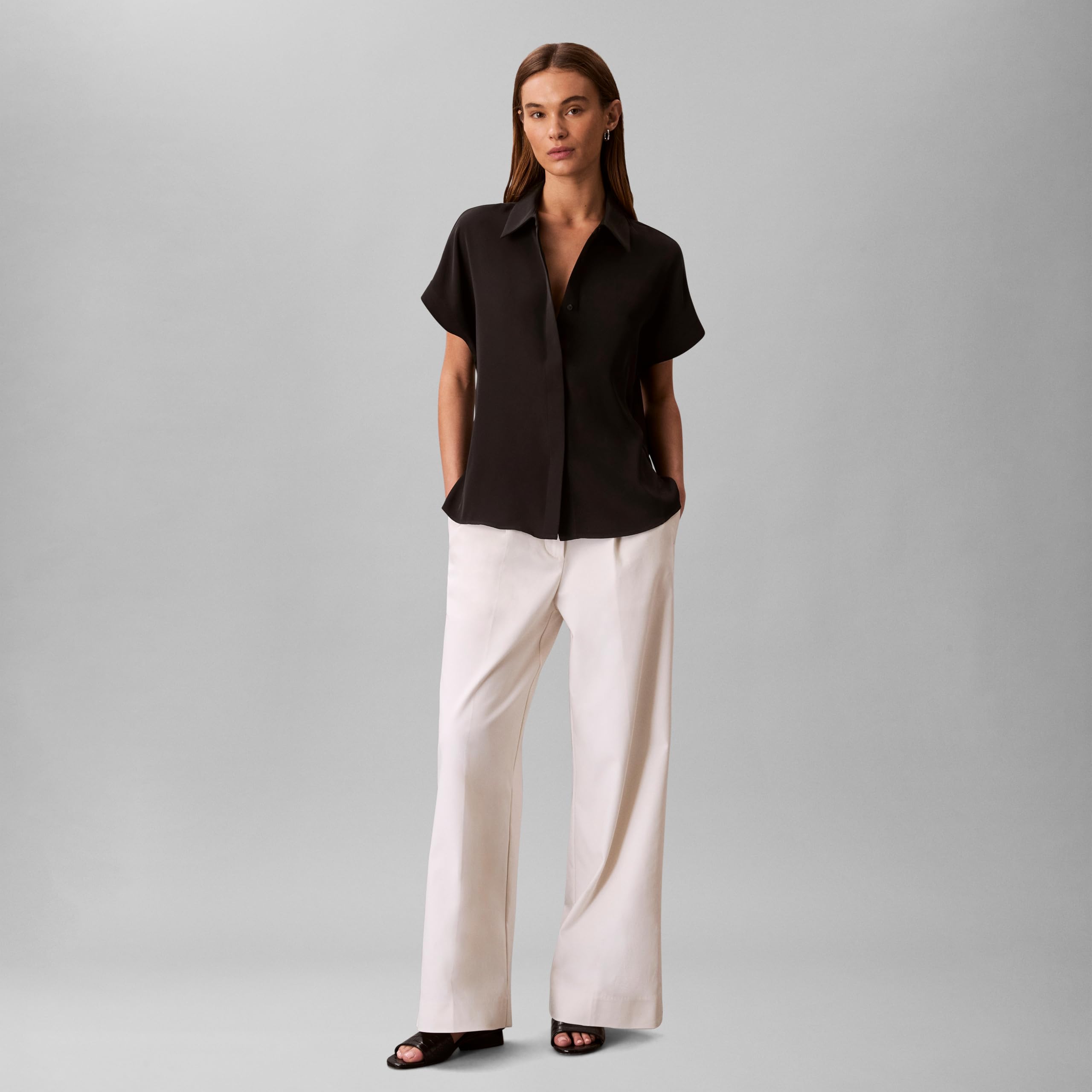 Calvin Klein Damen Satin Short Sleeve Top Kurzärmeliges Satin-Oberteil