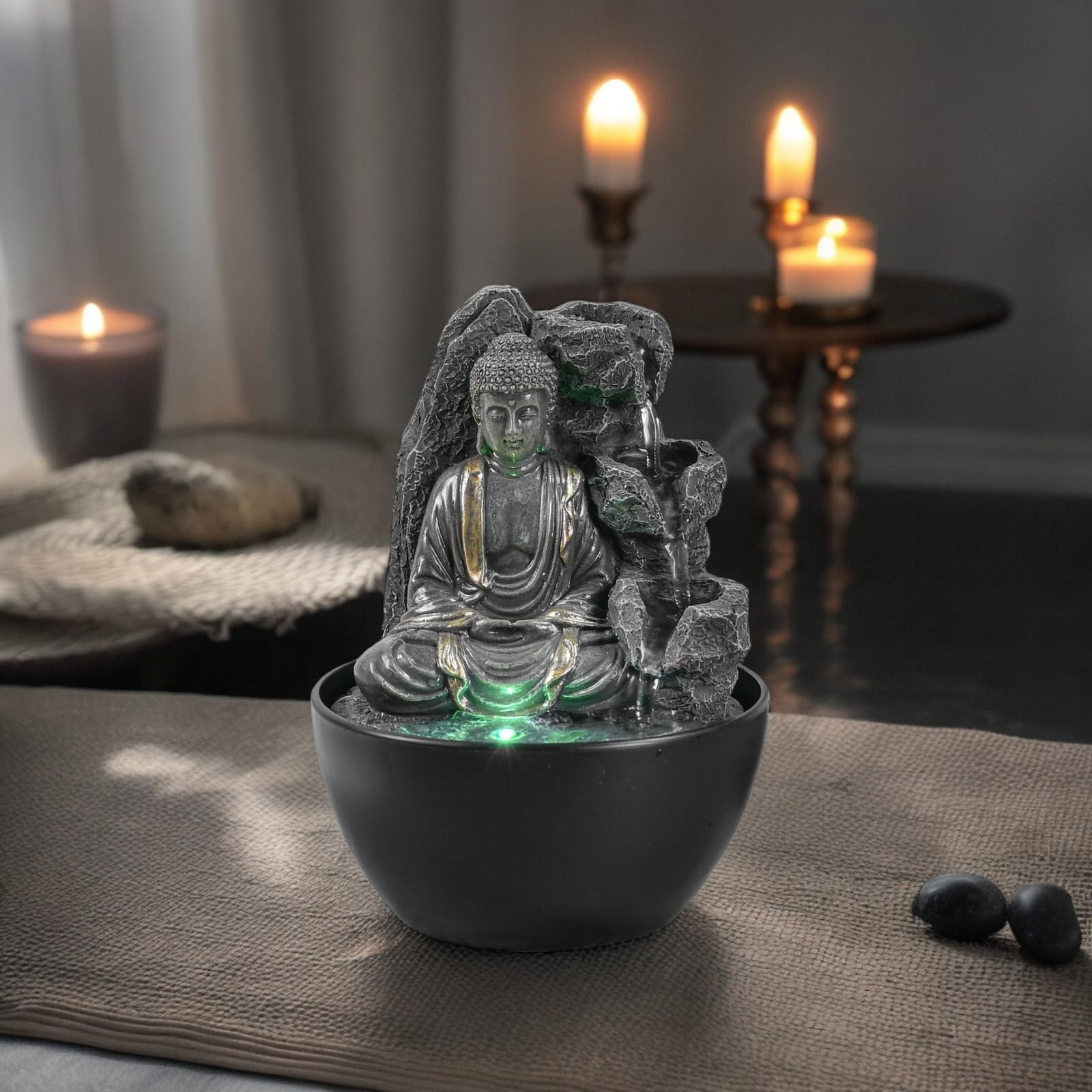 Fuente de Interior de Buda Relajante – Fuente Cascade – Decoración Zen Feng Shui – Idea de Regalo Elegante y útil – Fuente de Mesa con luz LED – 18 cm – Revata Zen'Light
