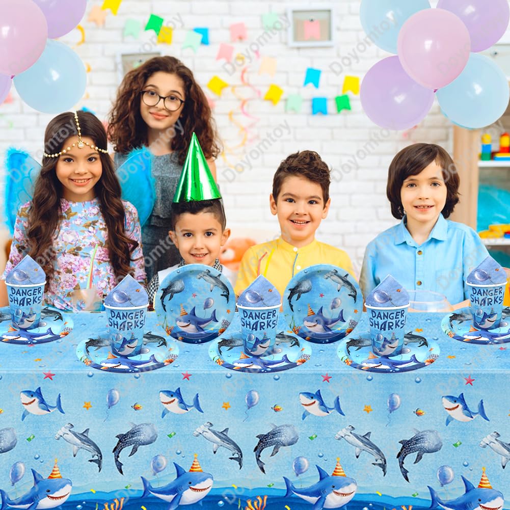 Stoviglie per Feste Squalo,Doyomtoy Animali Oceanici Compleanno Squali Decorazioni Ocean Sea Piatti di Compleanno, Tazze, Tovaglioli per Bambini Compleanno Favors 20 Ospiti