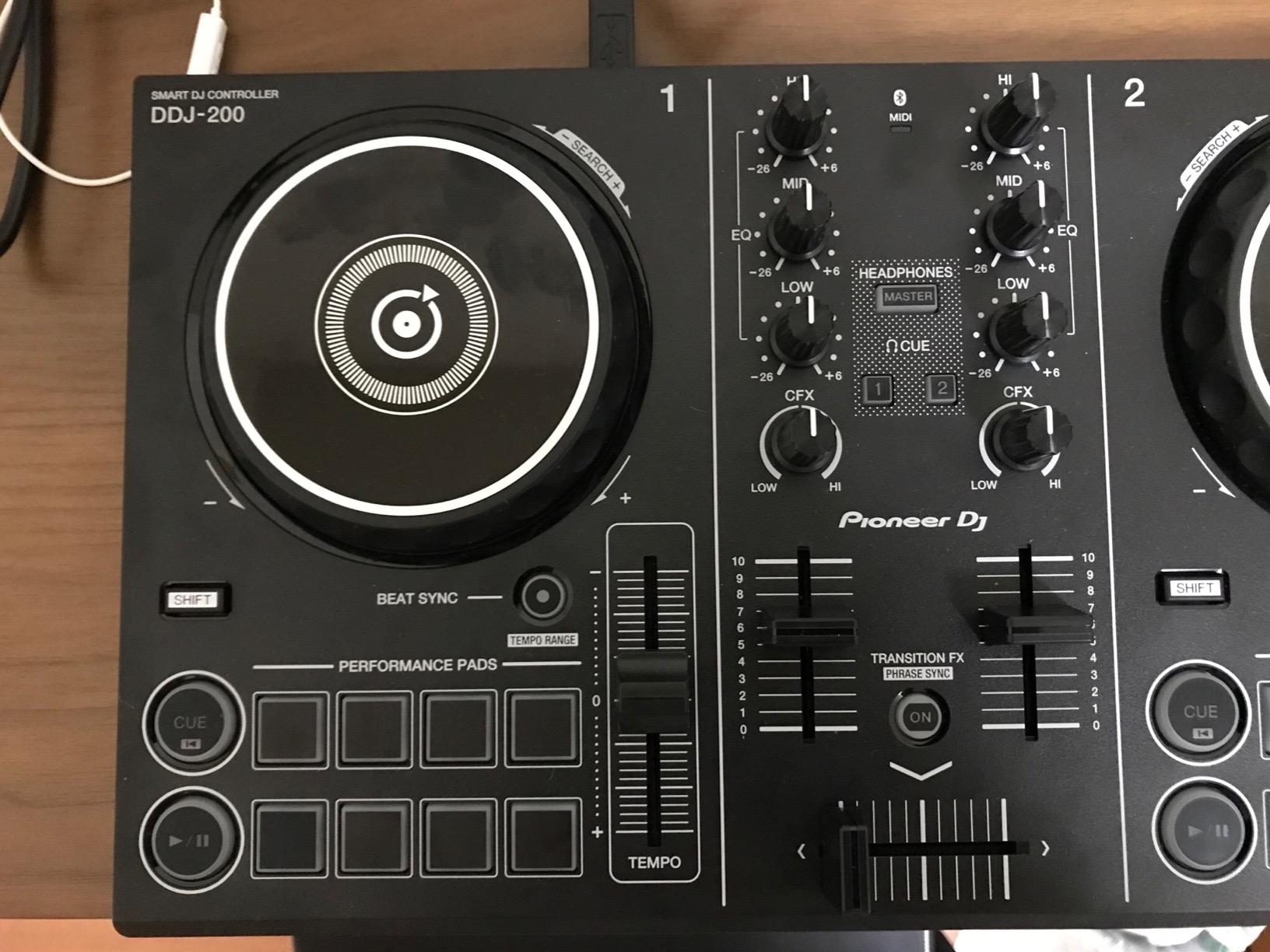 Compra Pioneer DJ Smart DJ Controller DDJ-200 en Ucompra Costa Rica