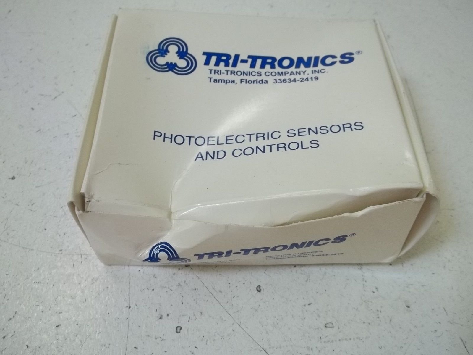 Tri-TronicsEZPWLCF4 POLARITY PROTECTED, SMARTEYE EZ-PRO, 5-WIRE, M12 CONNECTOR, WHITE LED, PHOTOELECTRIC SENSOR, MAXIMUM SENSING RANGE DEPENDS ON The FIBEROPTIC, 10-30 VDC, 45 MA