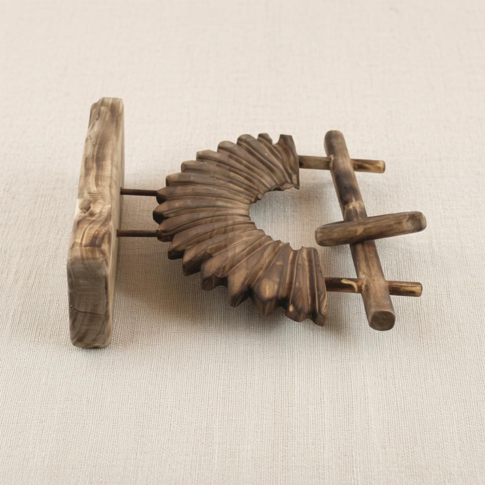 Baoblaze Scultura da Tavolo in Legno Massello Decorazione da Credenza Soprammobile Rustico Ornamento da Ripiano con Due Supporti Verticali E Cerchio Centrale Adatta per