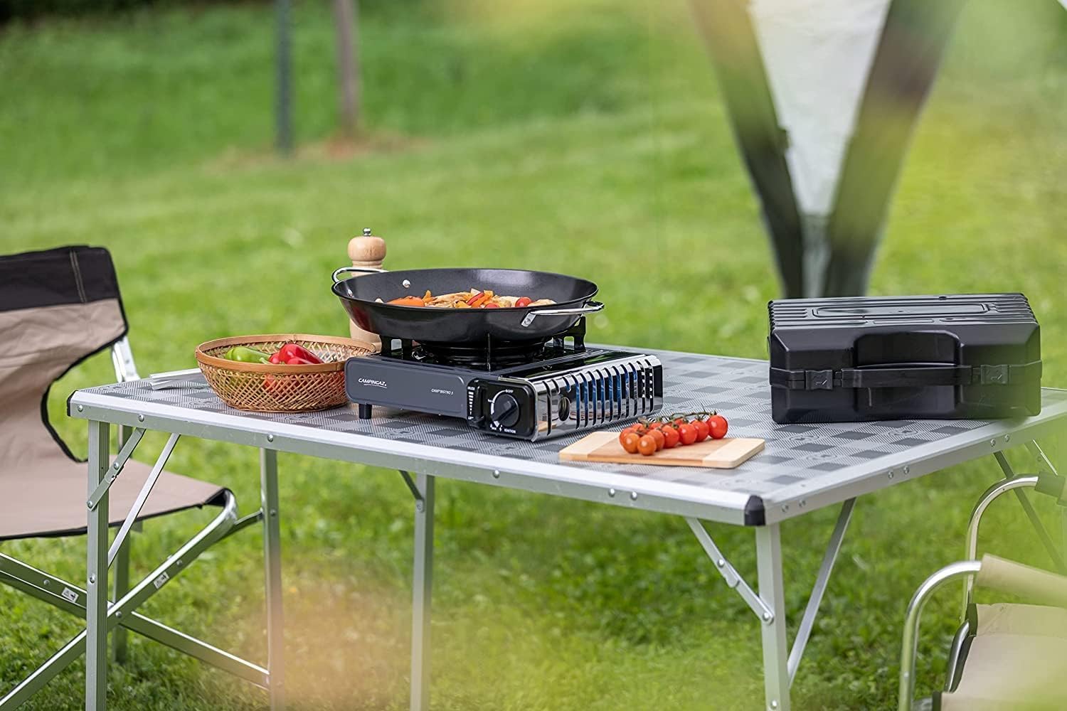 Hornillo de Camping Portátil 2200 W con Encendido Piezo – Cocina de Gas Butano Compacta para Camping, Camper y Emergencias, Compatible con Cartuchos CP250 y Maletín de Transporte