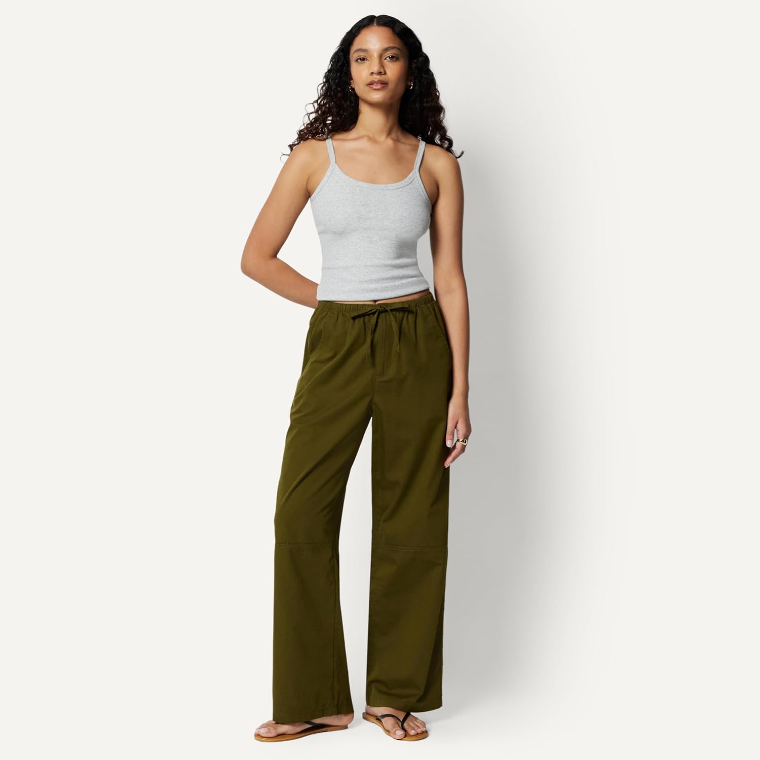 Amazon Essentials Women's Oversized-Fit Tie Waist Lightweight Pant