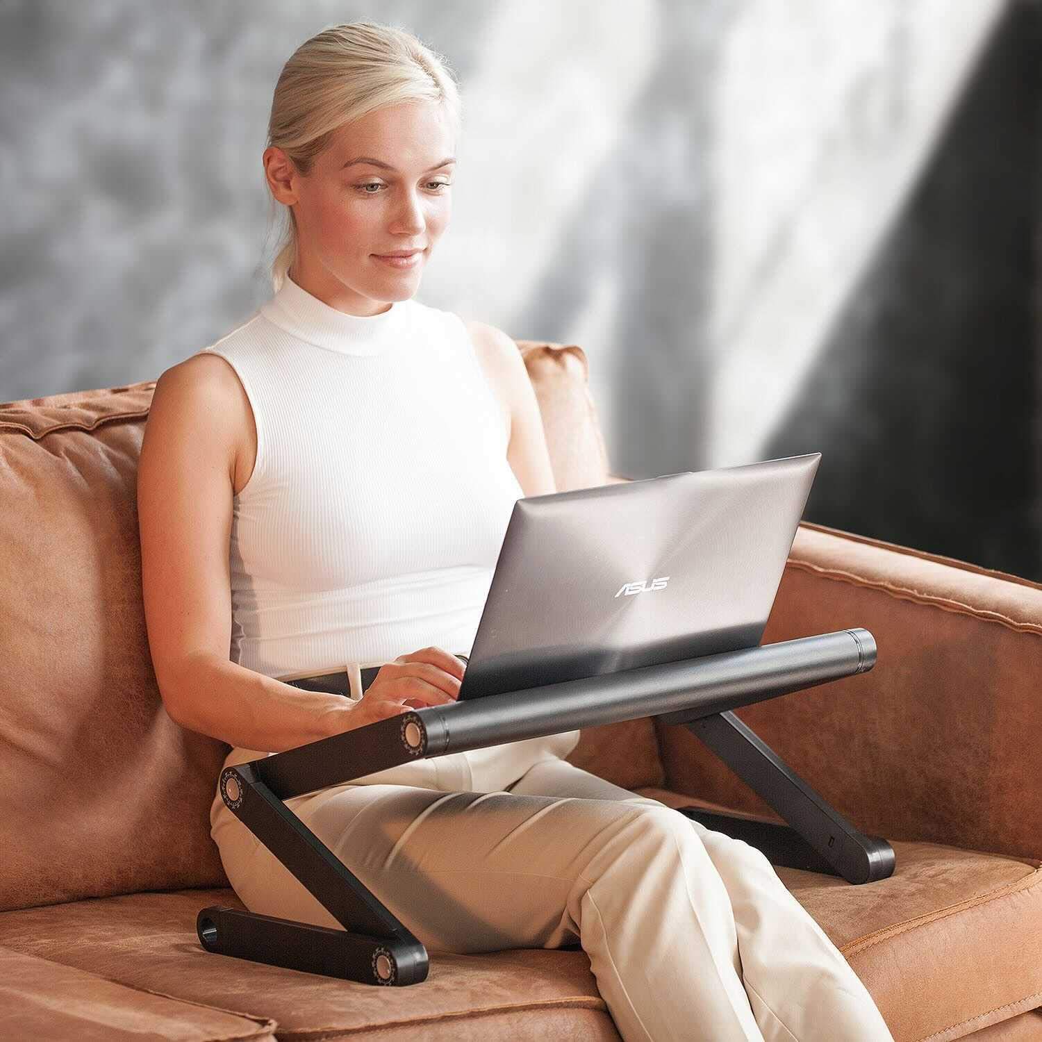 WonderWorker Nobel Scrivania ergonomica per laptop extra larga, Tavolino porta PC Supporto PC portatile e regolabile, Vassoio da letto, Base di raffreddamento portatile, Nero