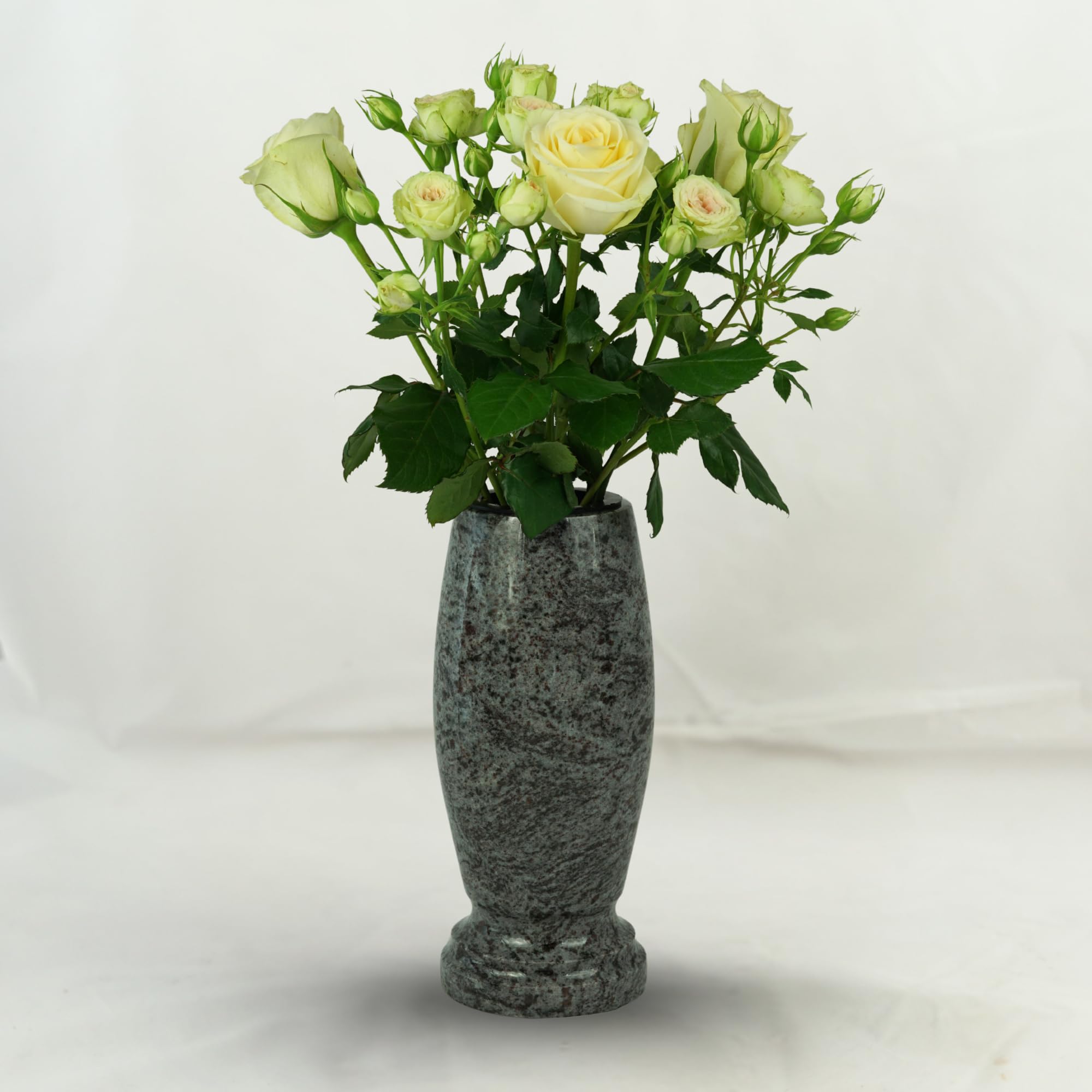 classico designgrab de Medium Vase funéraire en granit Orion Blue/Coromandel/Bahama Blue Vase de cimetière Décoration tombale.