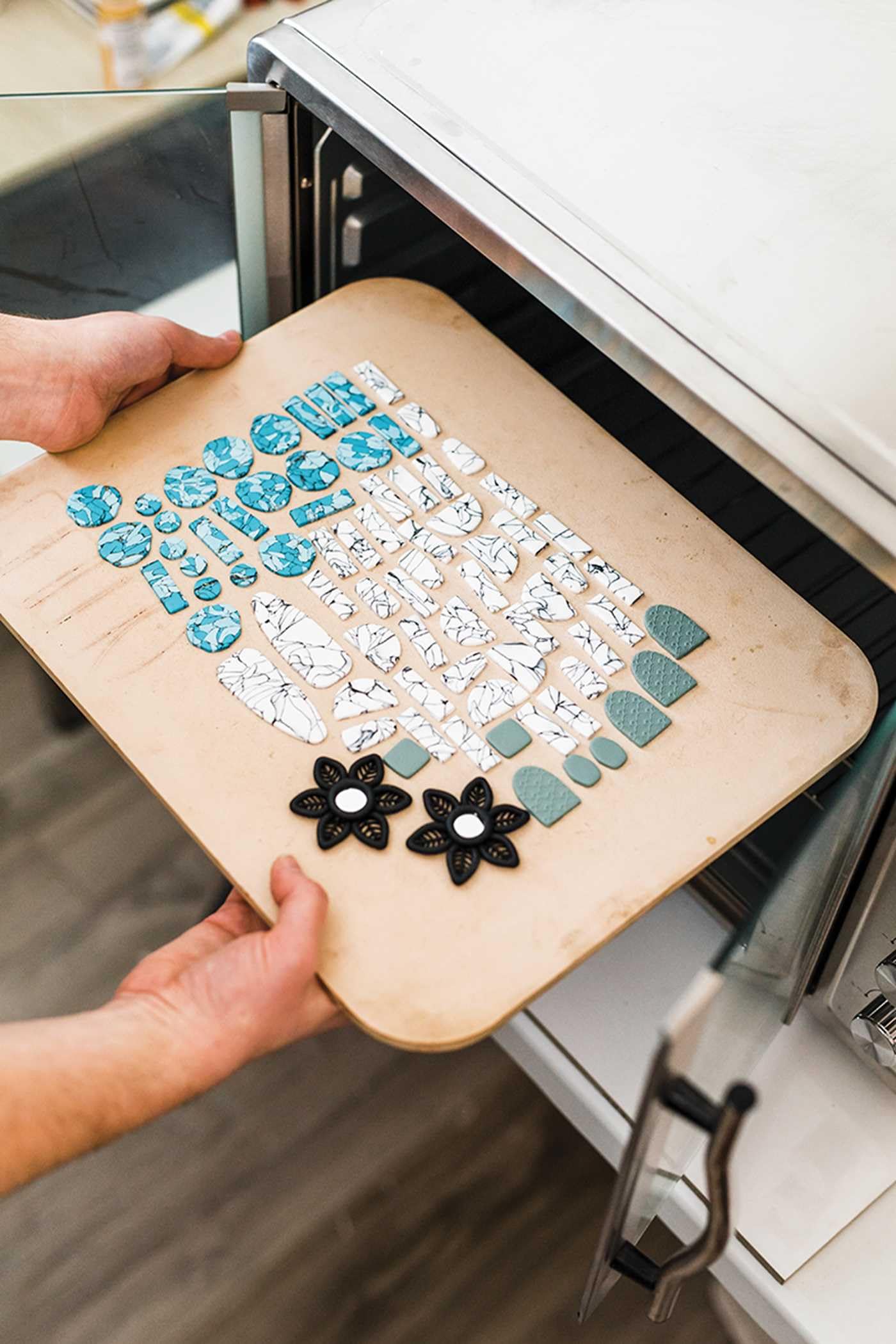 Be a Polymer Clay Pro!: 15 Projects & 20+ Skill-building Techniques