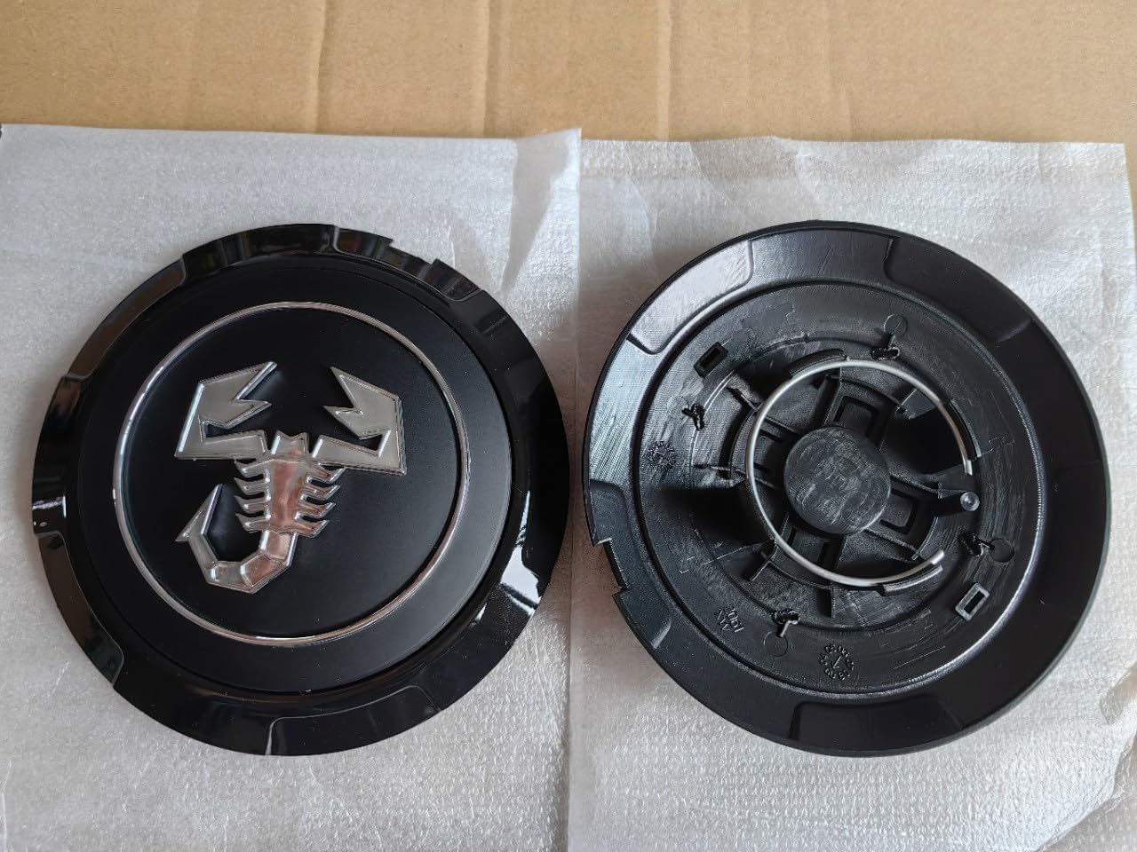 Lot De 4 Cache-Moyeux 56 Mm Pour Abarth – Aluminium + ABS, Protection Élégante Et Anti-Poussière