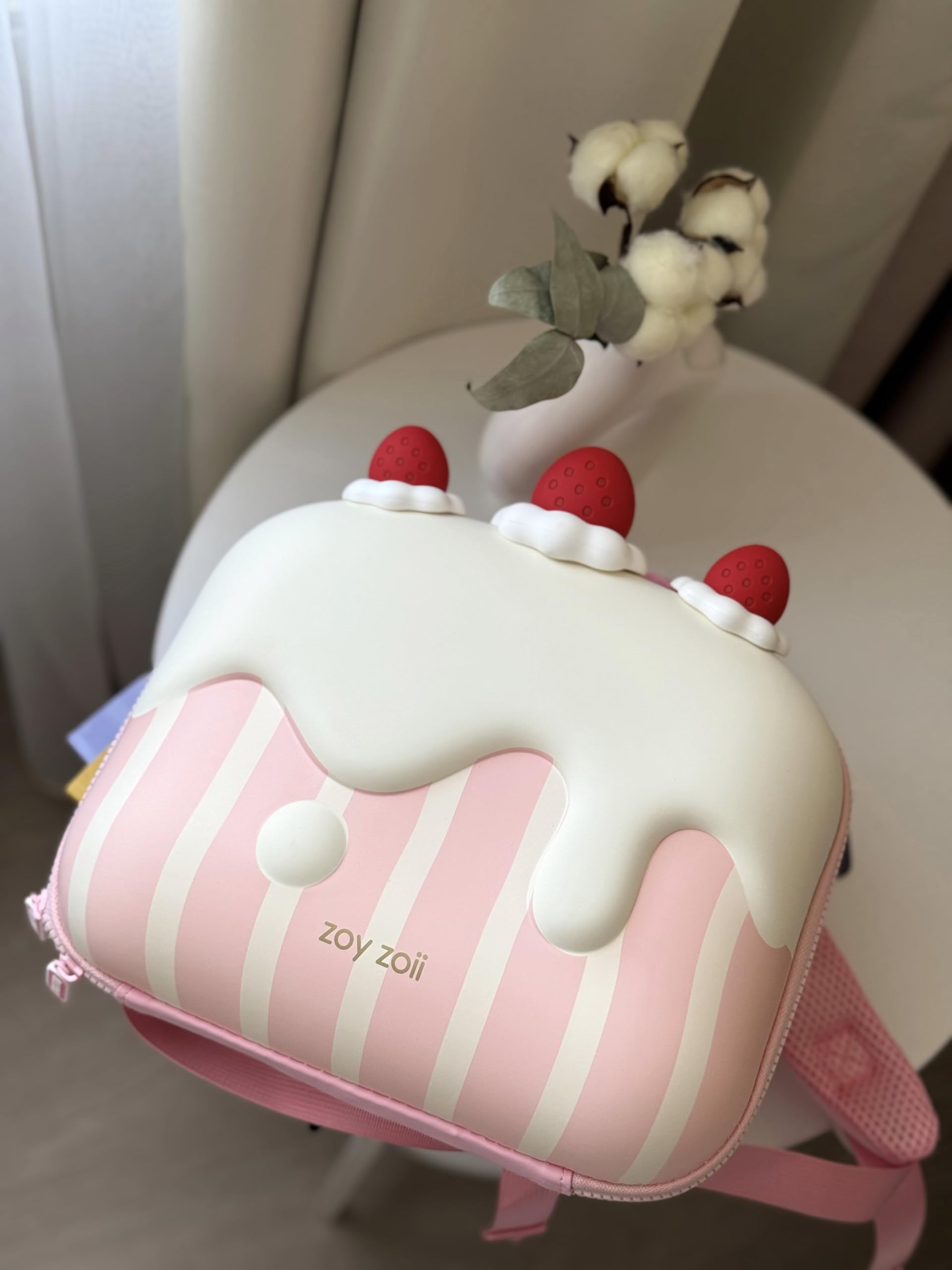 zoy zoii – Mochila infantil diseño pastel de crema, ligera, resistente y cómoda, ideal para niñas de preescolar o guardería, tamaño 28×24×13 cm