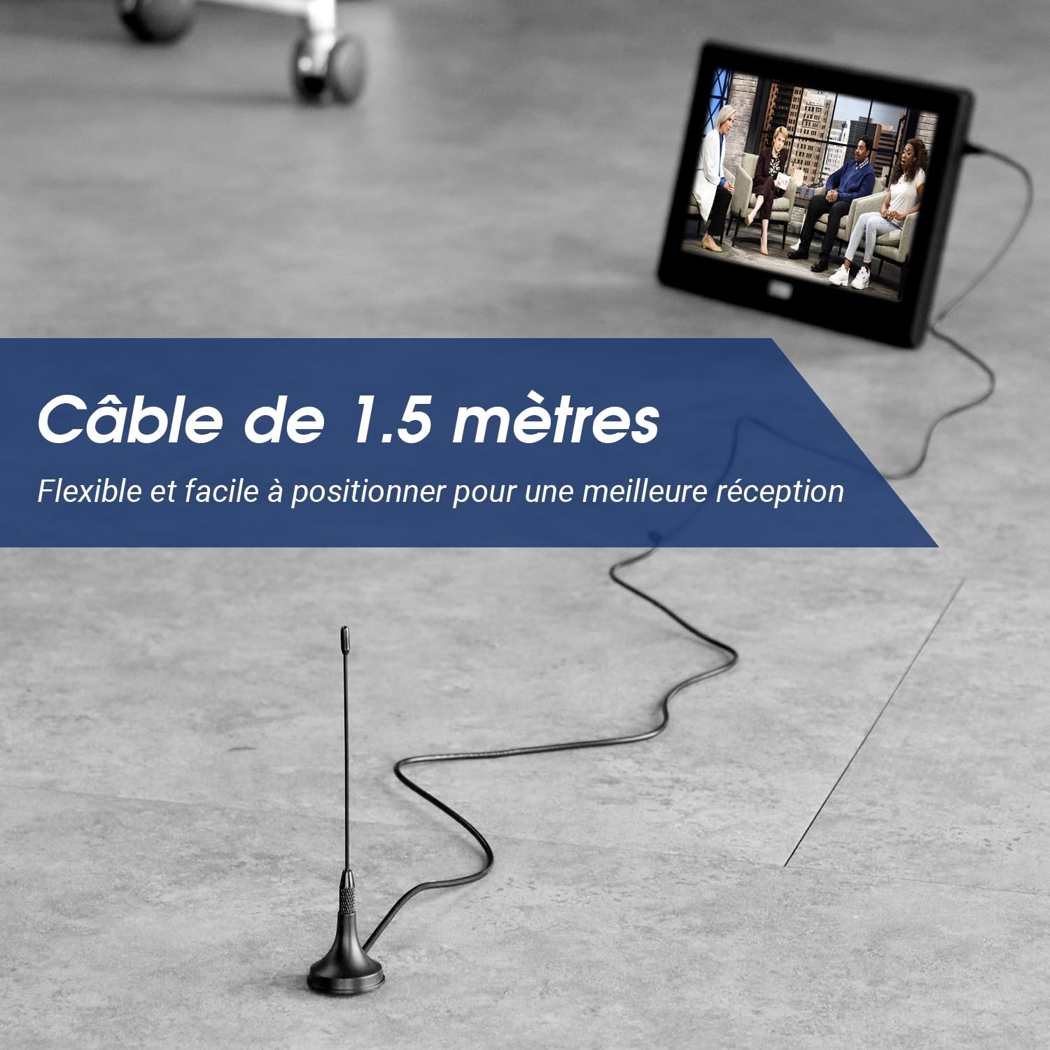 August DTA180 - Antenne TV Intérieur TNT HD - Puissante, Petite, Mini, Discrète, Portable, Base magnétique, Réception Optimale de la Télévision France Belgique Maison, Camping Car, Caravane - Noir