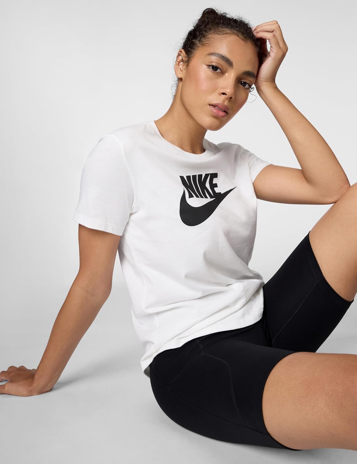 Nike Women's One High-Waisted Bike Shorts (8" Inseam w/ Pocket) - Image 5