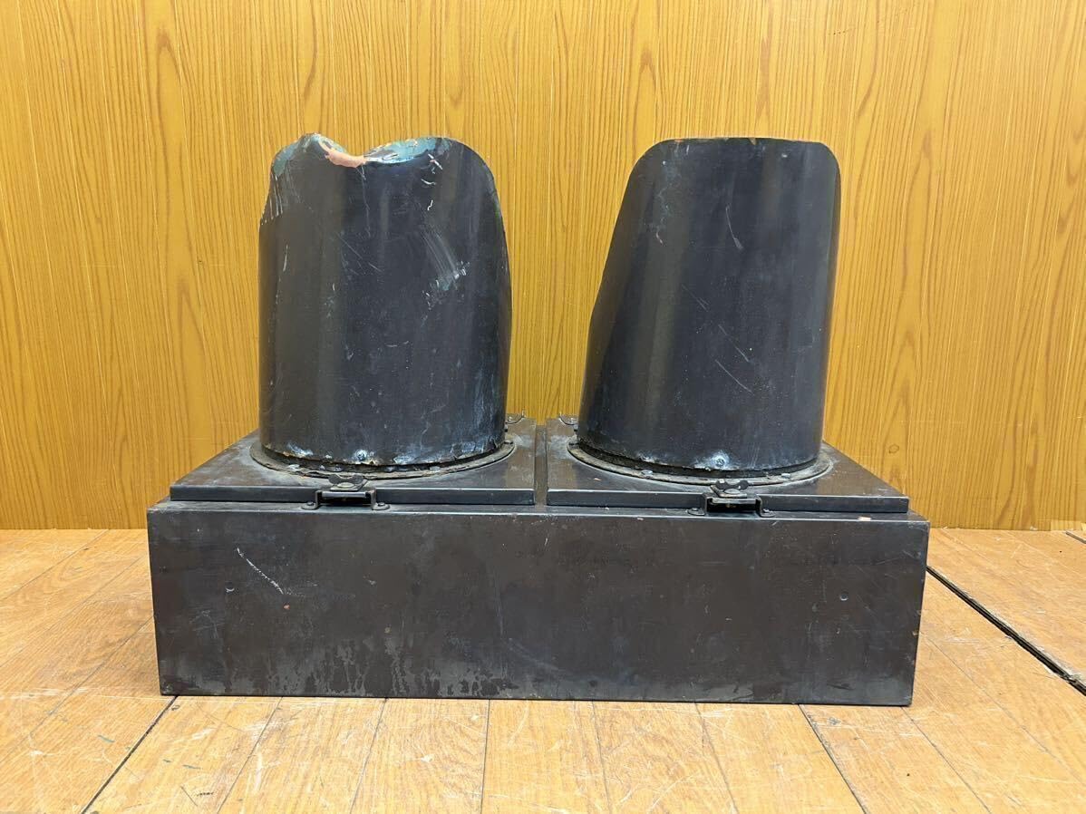 Amazon｜車両用交通信号灯器51年「×」「↑」2灯表示器路面電車