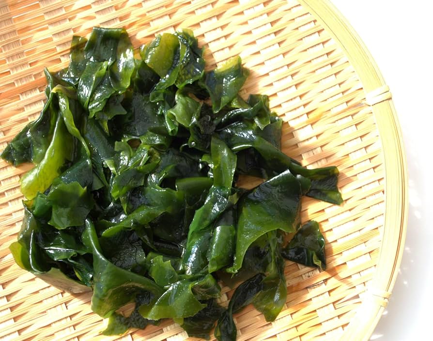 【三陸産】乾燥 カットわかめ 1kg (500g×2袋) チャック袋入 Amazon.co.jp: 三陸産 カットわかめ 乾燥（チャック袋入） 500g