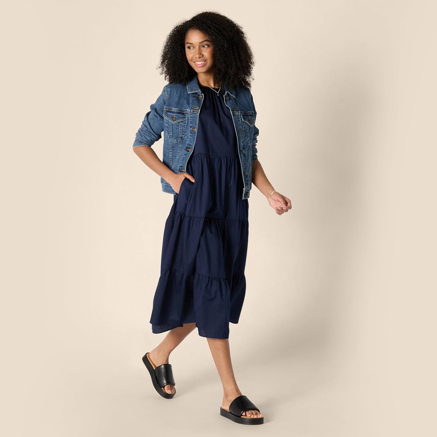 Amazon Essentials Women's Relaxed-Fit Cotton Sateen Crewneck Tiered Midi Dress - Image 4