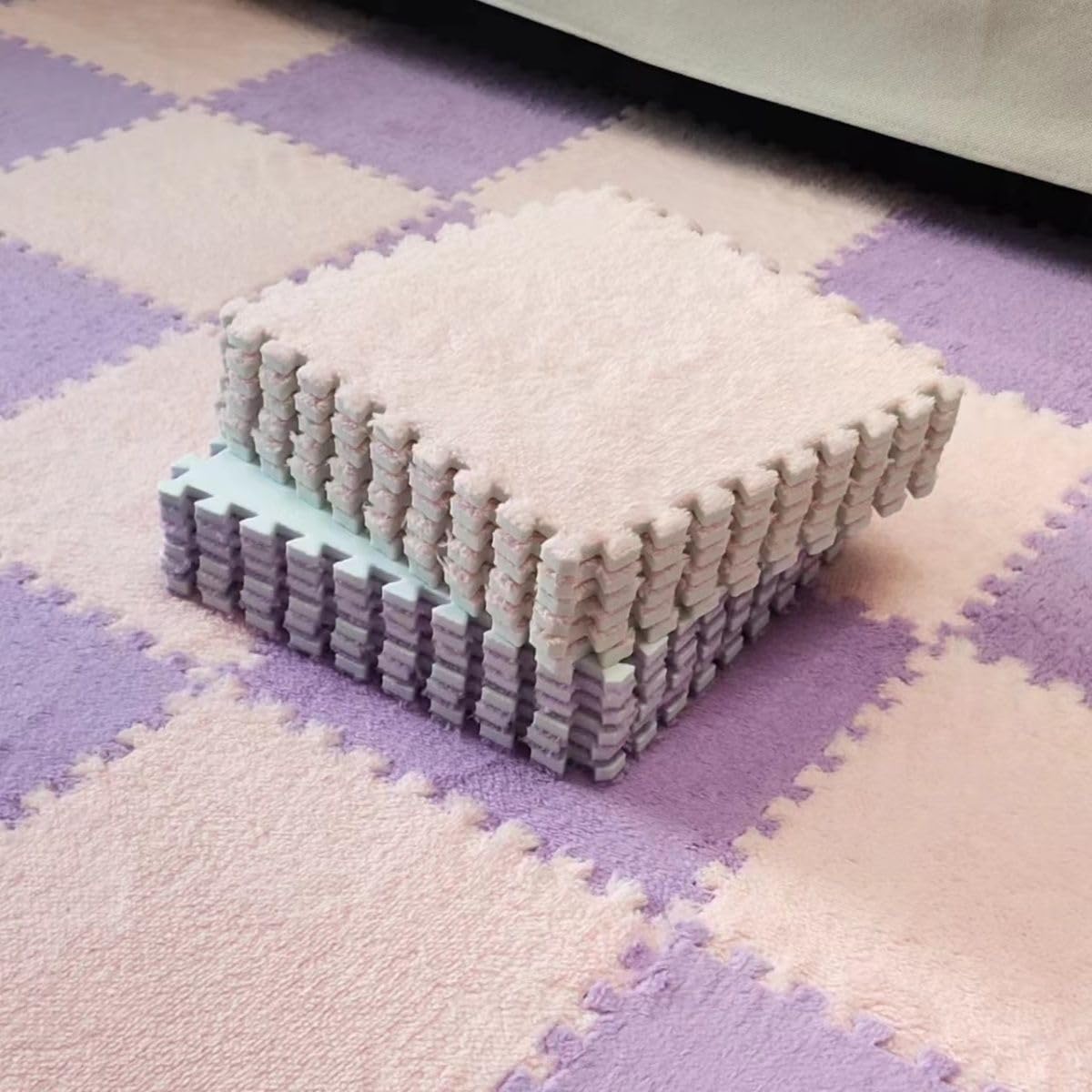 Plüsch-Schaumstoff-Bodenmatte, DIY-Puzzle-Teppich, 30 x 30 x 1 cm, weiche Spielmatten, Schlafzimmer-Krabbelmatten, rutschfest, ineinandergreifender Teppich, Teppich (30 Stück, Rosa)