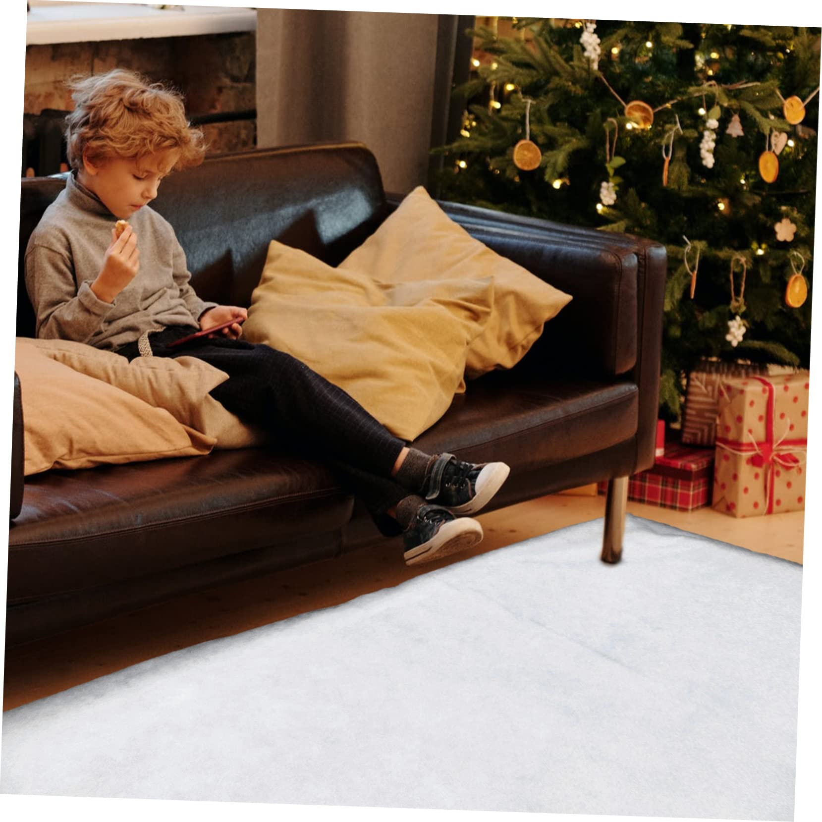 Levemolo 1pc Thickened Simulated Snow Decor for Christmas Party Decorations Realistic Fake Snow Carpet for Events Indoor Photography Props