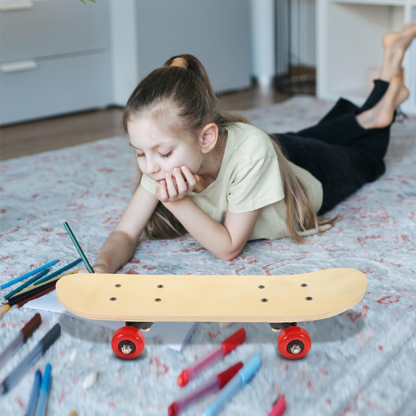 FOMIYES Kinder Selbstgemacht Skateboard Satz mit Holzdielen Stabiles Kleines Skateboard zum Bemalen Inklusive Pinsel und Farben für Kreative Malprojekte im Selbstgemacht Zufällige Farbe | Graffiti Bastelset mit Pinsel und Pigment, Stabile Struktur, Leicht