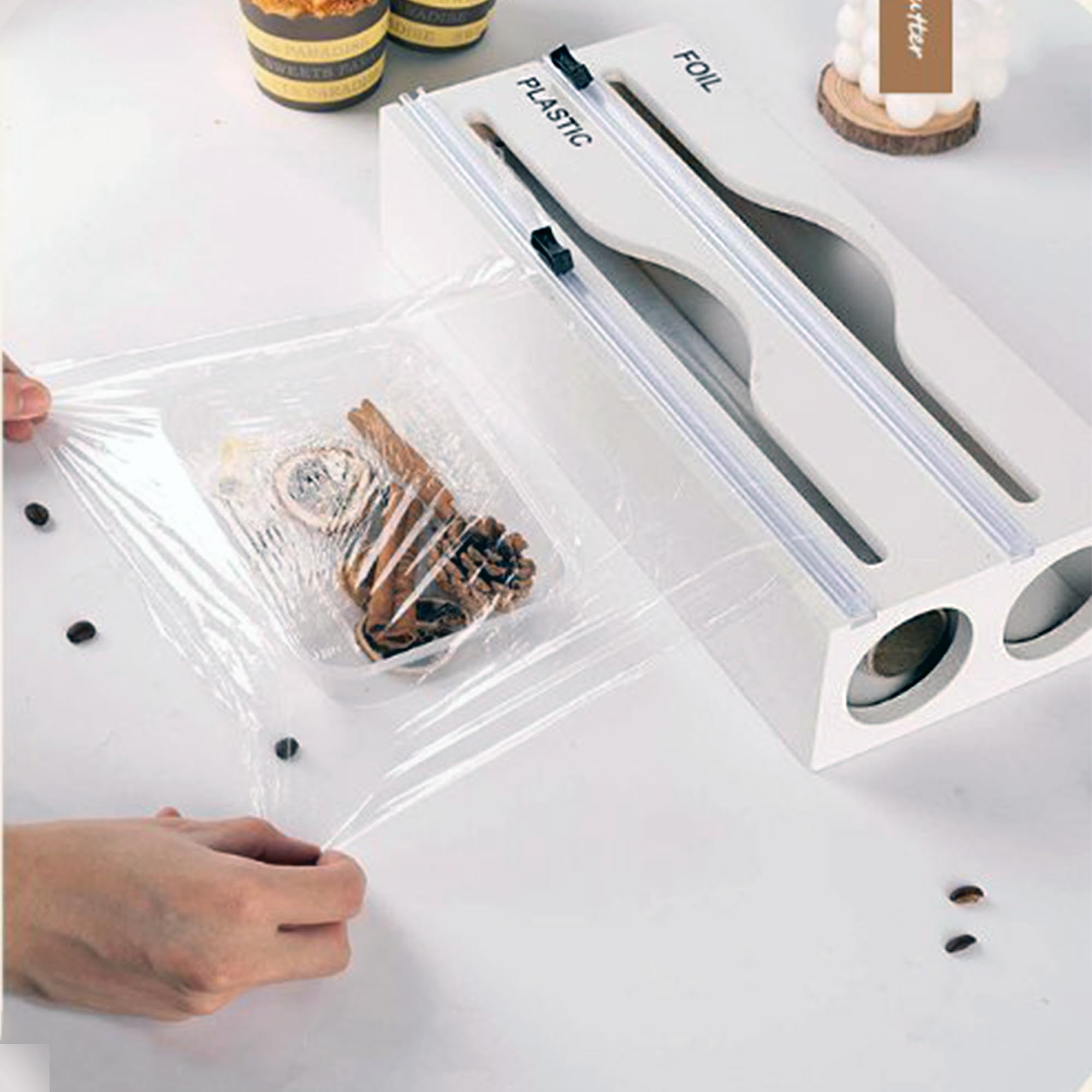 SUQ Wrap Dispenser-Cutter, napełniany dozownik folii cling, przyssawka do cięcia folii plastikowej Żywność Przezroczysta folia i folia do kuchni, restauracja (Dwuwarstwowy biały)