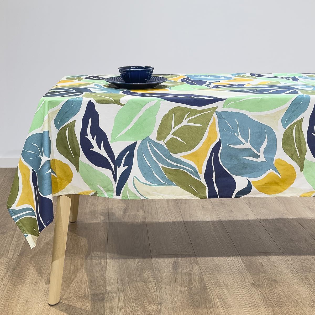 Nappe coton NAF NAF Fresh 140x180 cm avec revêtement résine anti-taches