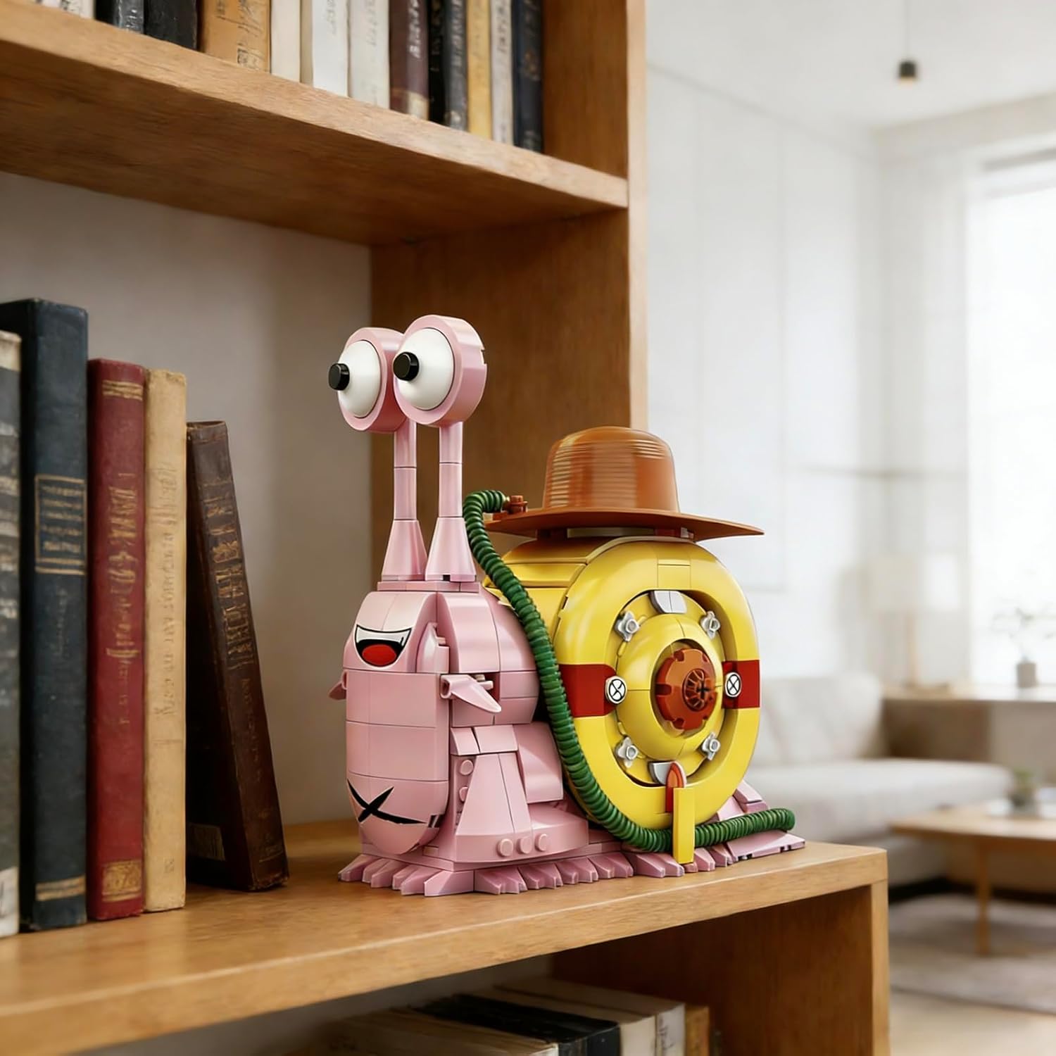Snail Figure Building Blocks Set - 573 Piece One Pink Creative Anime Phone Bug Model Toy for Decor, Birthday Gifts for Adults Teens