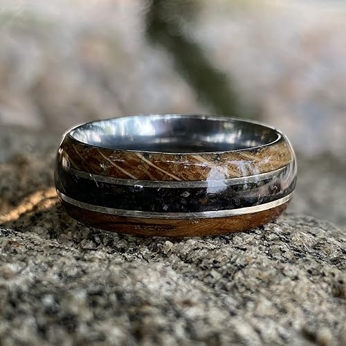 Vista 4 de Whiskey Barrel and Dinosaur Bone Wedding Band