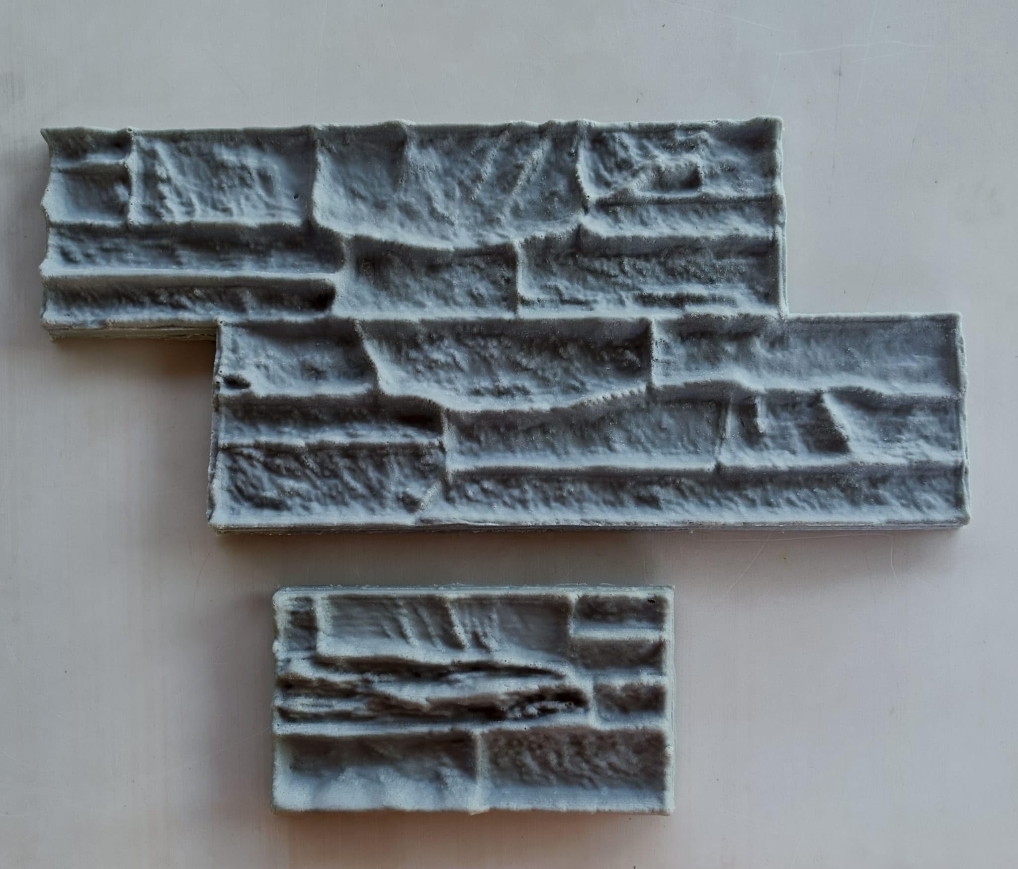 TK Moldes para hormigon impreso, mortero impreso y cemento impreso semirígido y reutilizable. Cemento vertical, hormigon vertical, mortero vertical. 40cm x 20cm. (PIEDRA EN Z)
