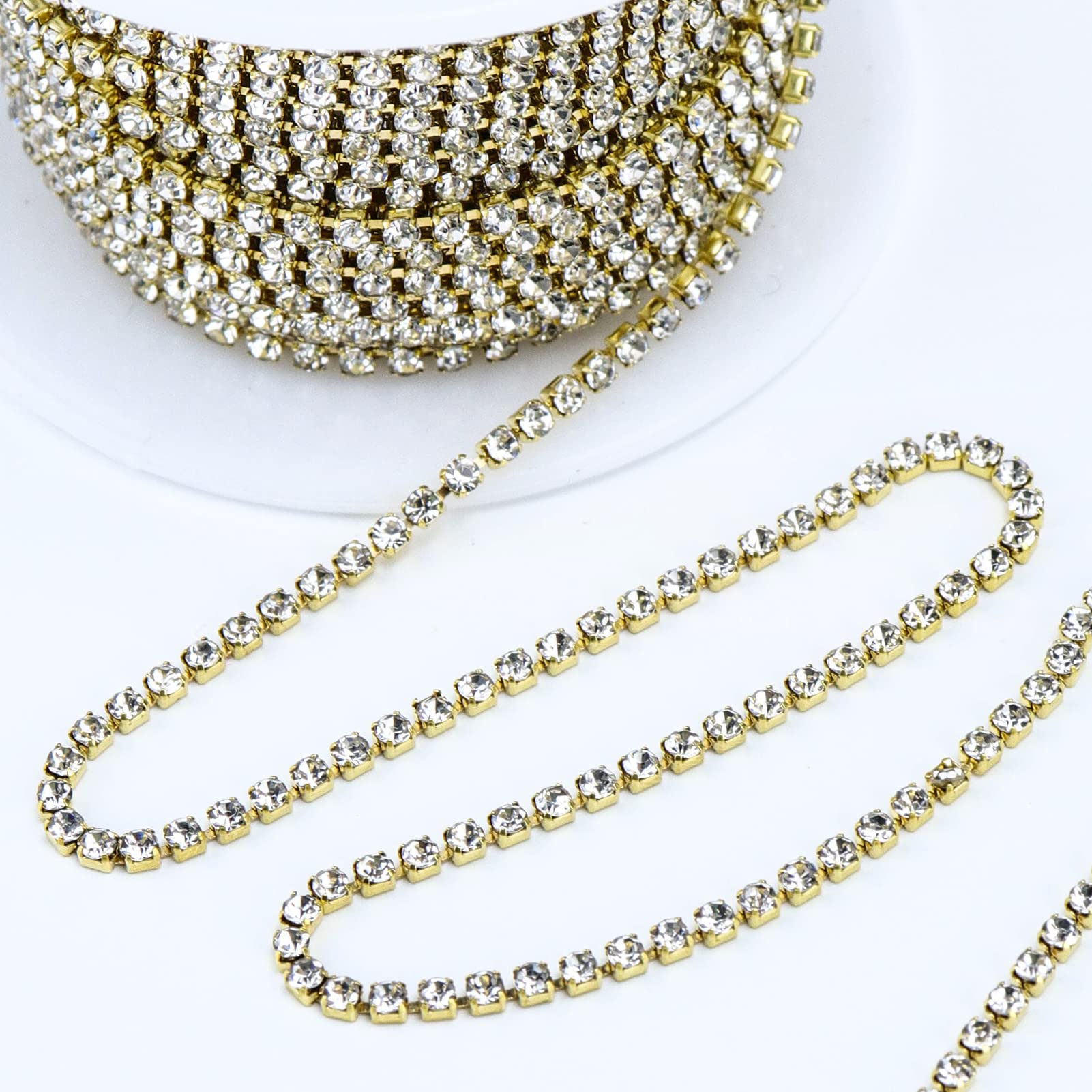 Dowarm 10 Yards 2MM Crystal Gold Rhinestone Close Chain Trim for Sewing Crocs Shoes Clothes Cups, SS6 Claw Rhinestone Chain for Craft Jewelry Wedding Bouquet DIY Decoration