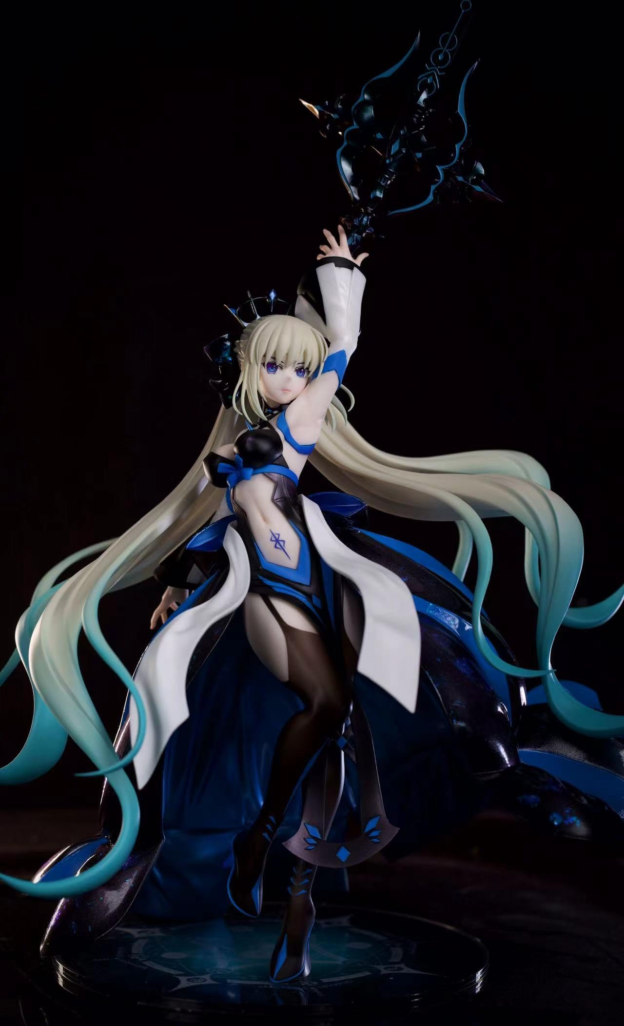 Amazon | モルガン・ル・フェ フィギュア 1/6スケール 塗装済み完成品