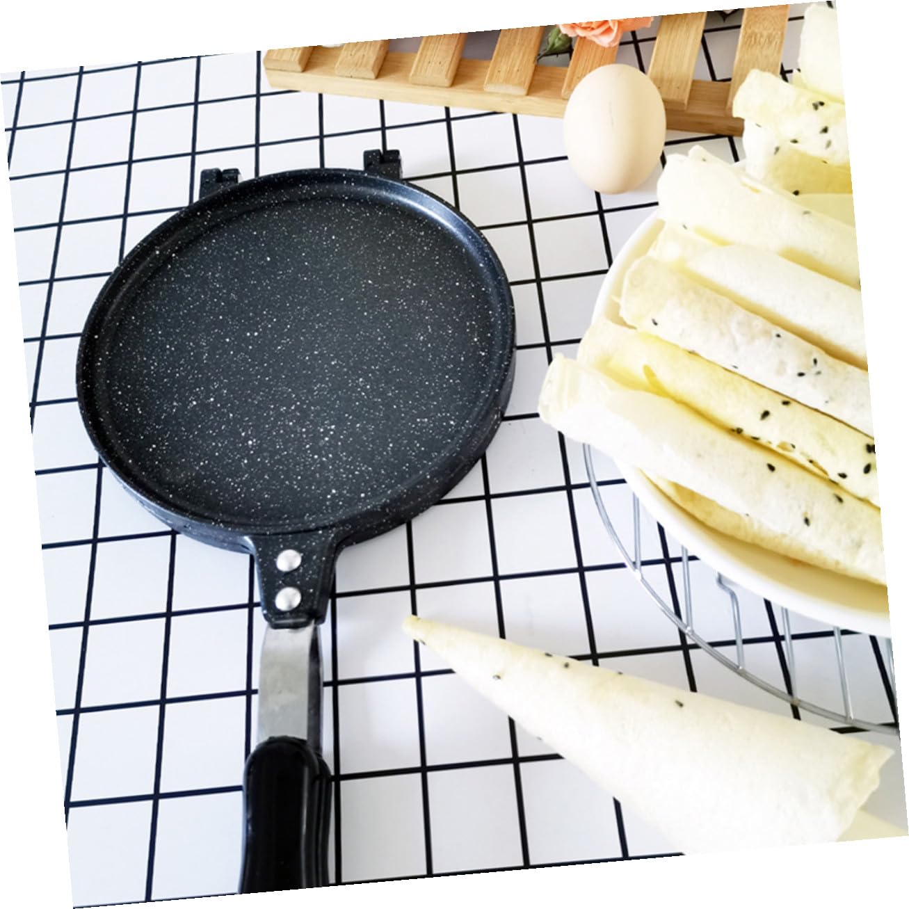 Stampo per Cialde e Roll di Uovo Rotondo Nero in Lega di Alluminio | Antiaderente, Uso Casa e Negozio, Utensile Versatile per Preparazioni da Forno e Lavorazione Dessert
