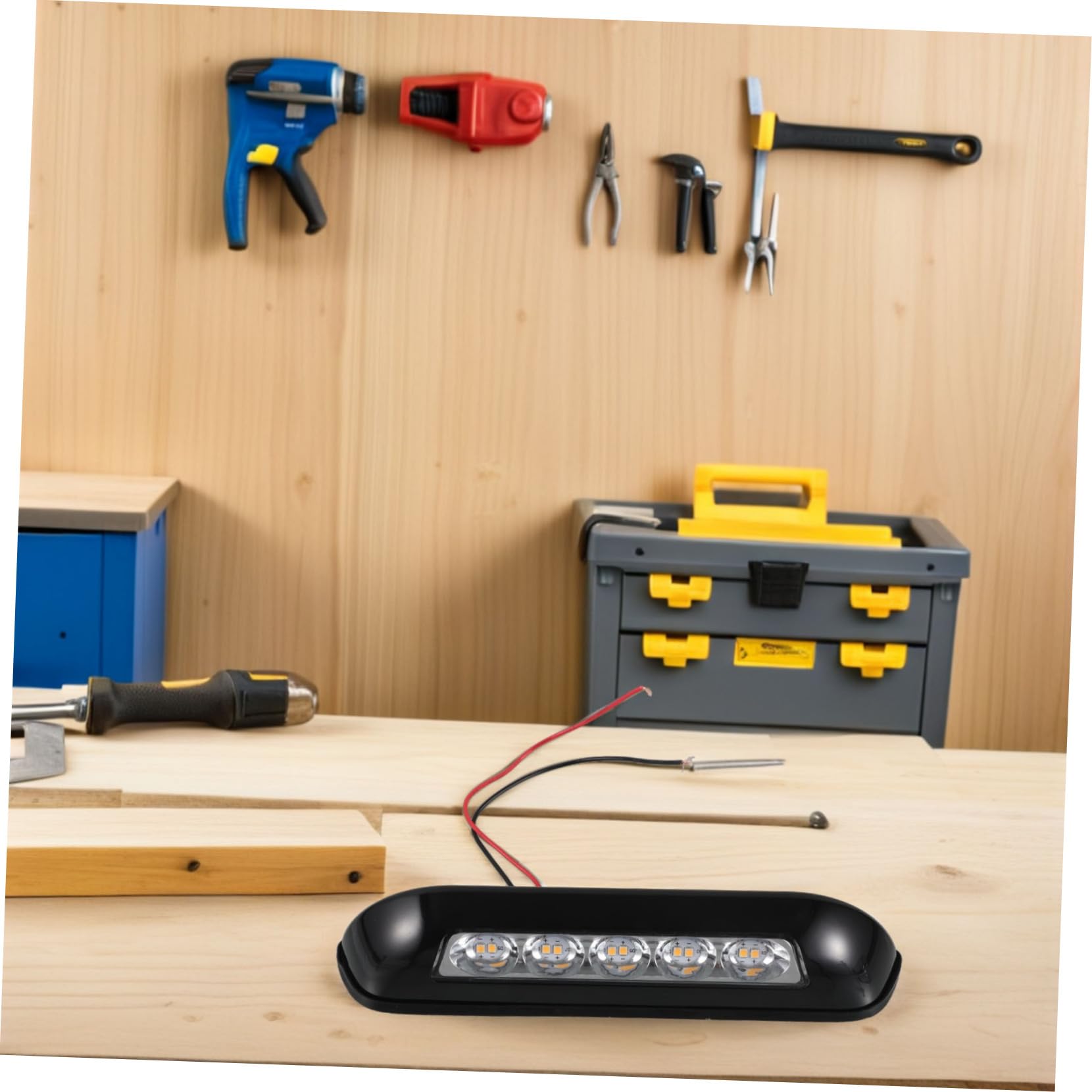 CLISPEED Luce LED da Esterno per Camper e Rimorchio, Regolazione di Tensione, Materiale Pp Resistente, per Modifiche RV e Uso All'aperto