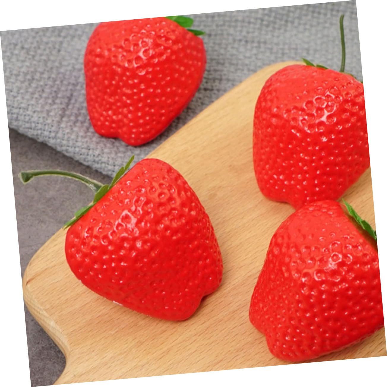 DECHOUS 4 Sätze Simulation Große Erdbeere Gefriergetrocknete Erdbeeren Erdbeersamen Künstliche Erdbeeren Attrappen Für Desserttische Lebensechte Früchte Gefälschte Erdbeere Rot 4 Stück * 4