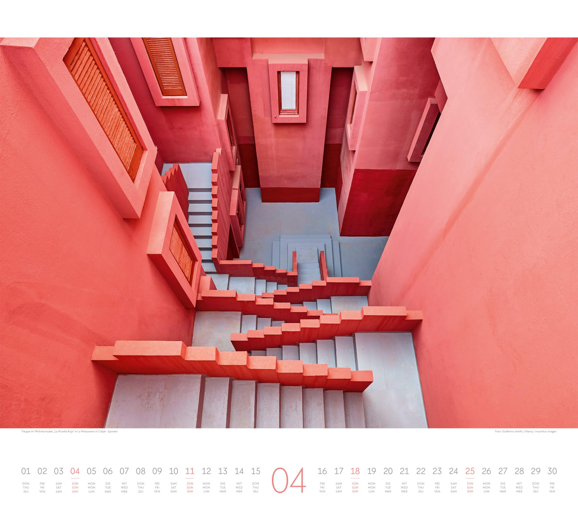 Treppen Kalender 2027 | Bildstarker Architektur-Kalender im großen Querformat (54x48 cm) | Architektonische Meisterwerke | Wendeltreppe