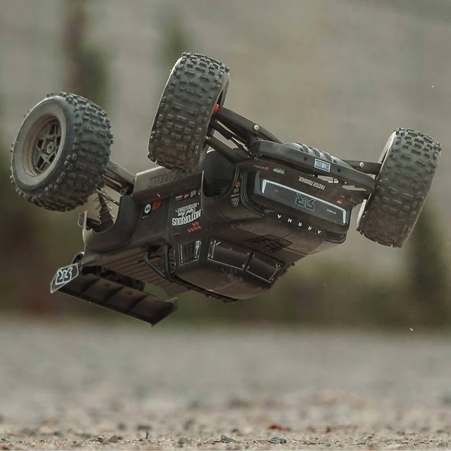 Amazon.com: ARRMA RC Truck 1/8 Notorious 4X4 6S BLX