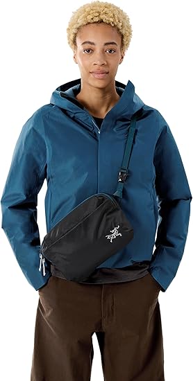 アークテリクスヒアリドクロスボディーバック　ピンク ARC'TERYX】Heliad 6 Cross Body Bag👏 | 石井スポーツ/アークテリクス