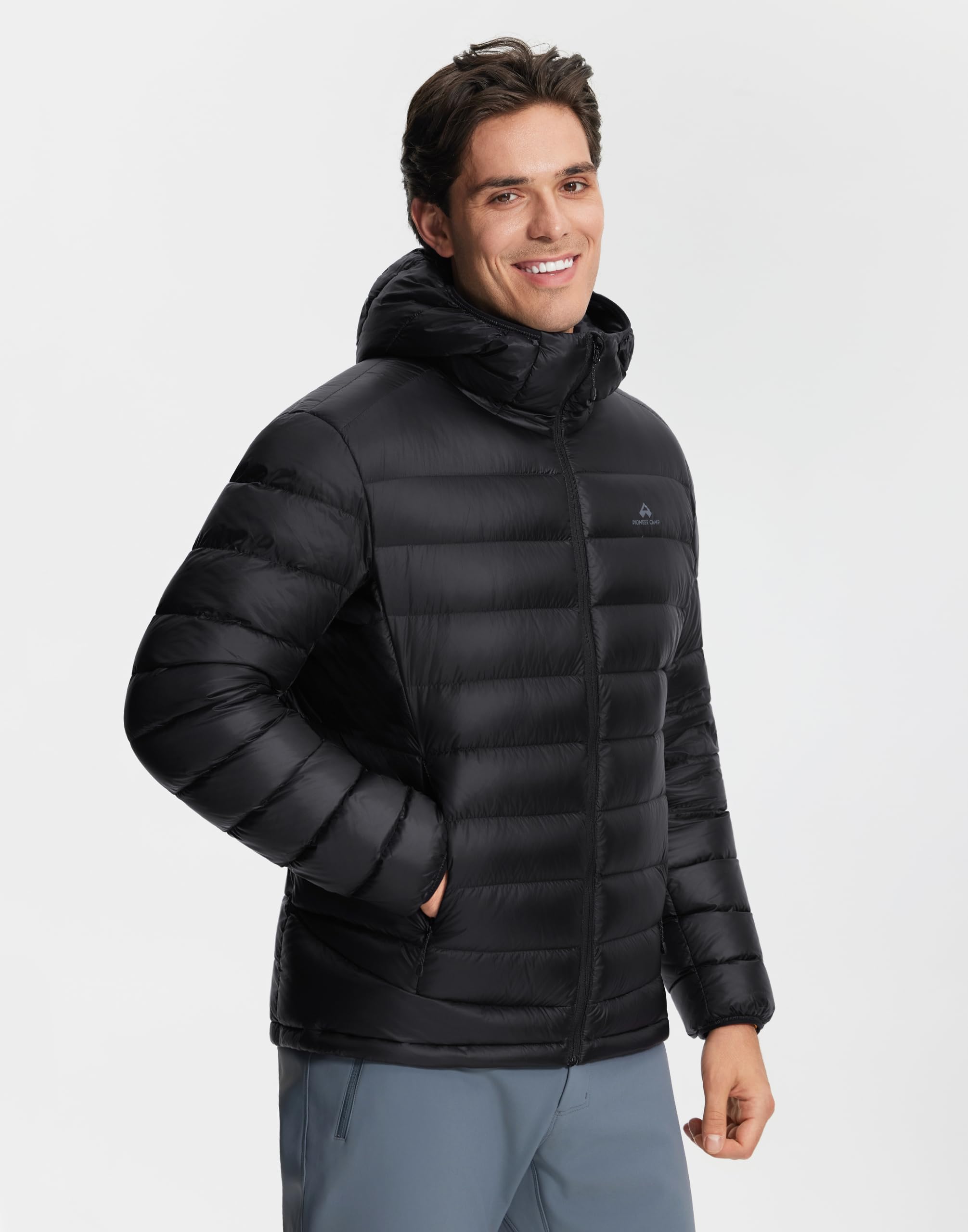 Pioneer Camp Herren Daunenjacke – Leichte Steppjacke mit Kapuze, Primaloft-Isolierung & Wasserabweisend – Warme Winterjacke für Outdoor & Alltag