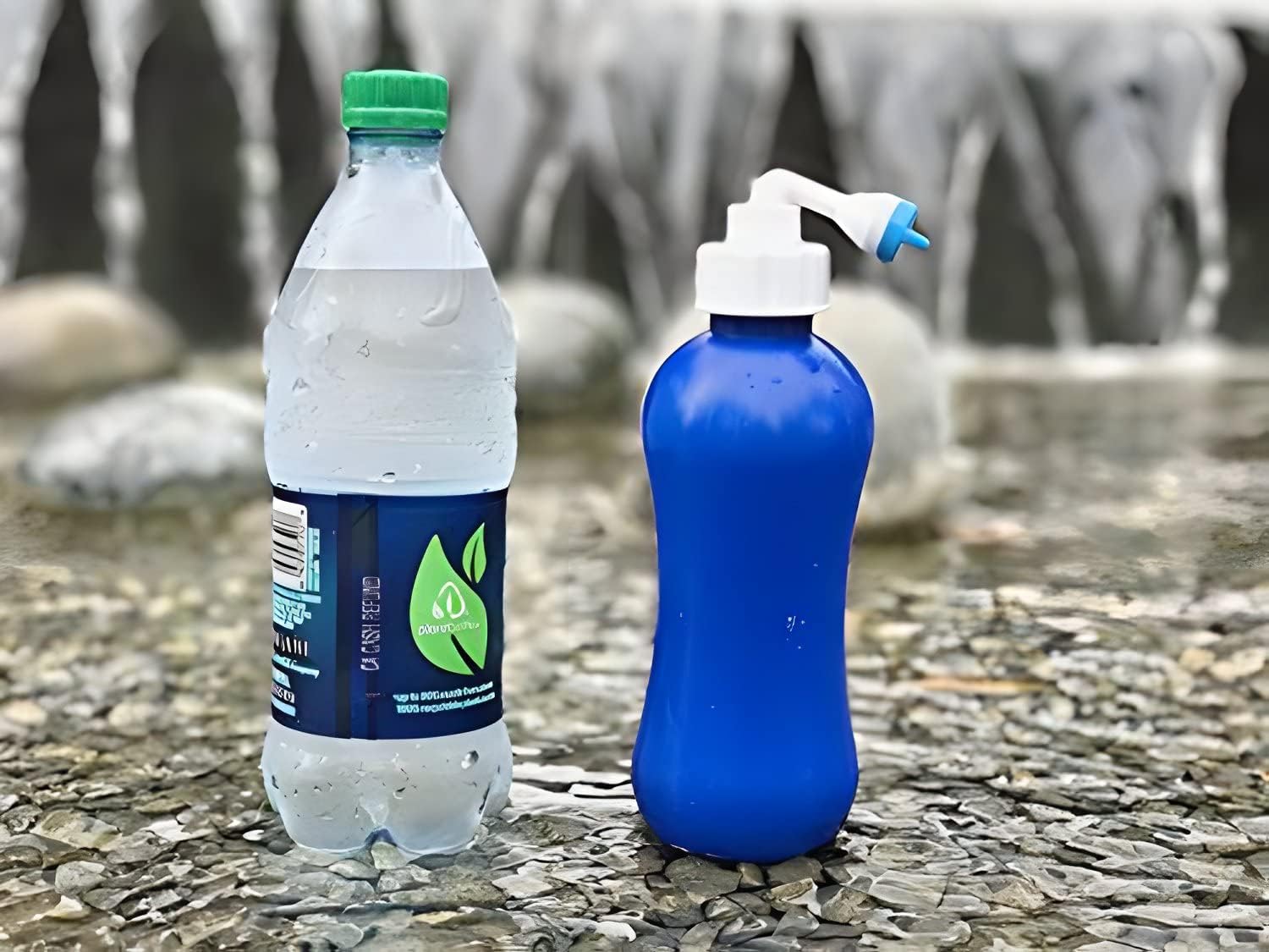 Boss Bidet Mini : The Essential Personal Hygiene and Postpartum Cleaning Spray - Portable Peri Bottle for Women on the Go, Angled Retractable Nozzle, Discrete Bag, Compact 12.5 oz 380 ml Blue