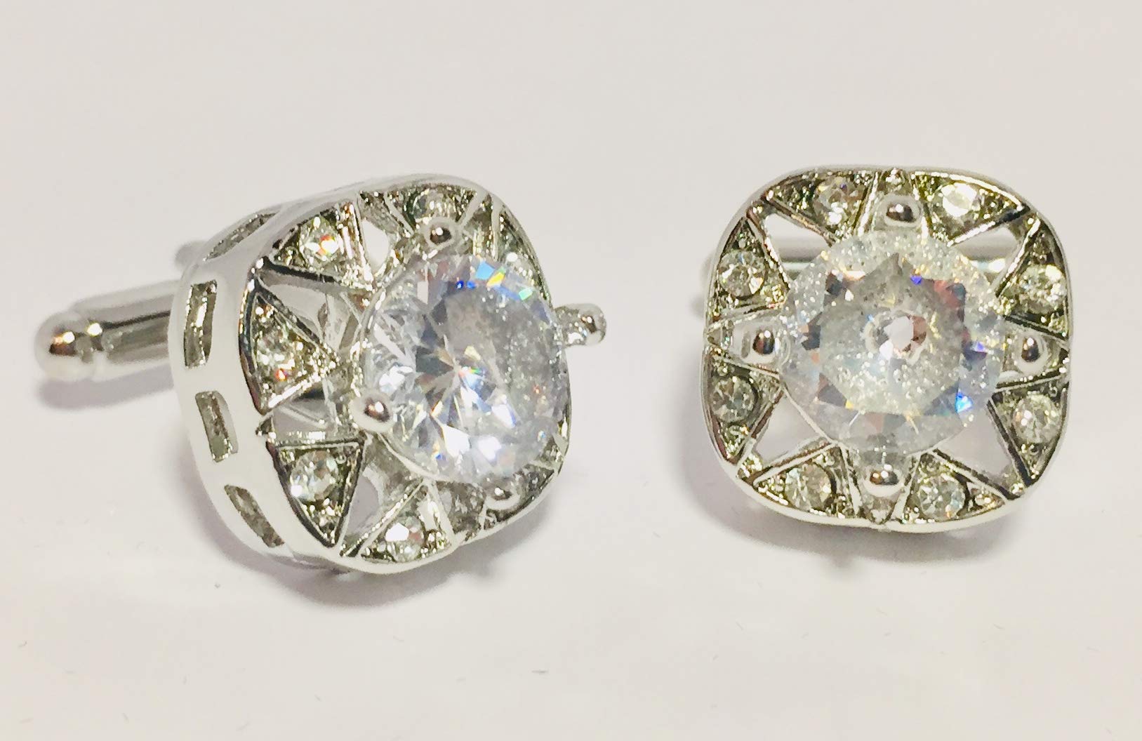 RICH & RARE Luxury Rhinestone Crystal Cuff-Links Classic Silver W/Crystal Rhinestone W/Gift Box