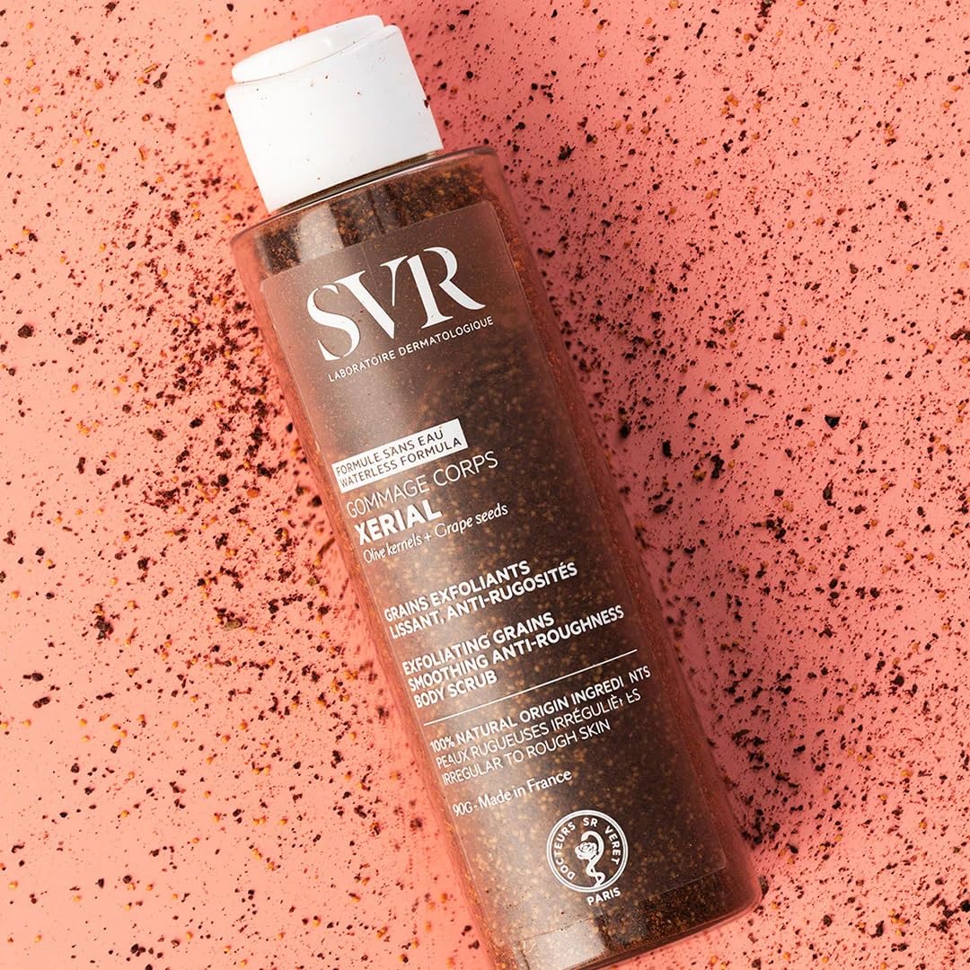 SVR - Xérial Gommage Corps - Exfoliant lissant anti-rugosités - Pour peaux sèches, rugueuses et sujettes aux poils incarnés - Noyaux d'olive & pépins de raisin 100% naturels - 100 g