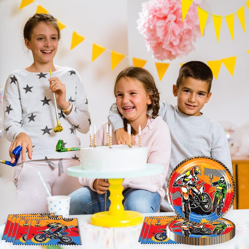 Set Stoviglie Per Feste A Tema Moto - 61 Pezzi Per Compleanno Bambini, Con Tovaglia E Tovaglioli - Foto 9