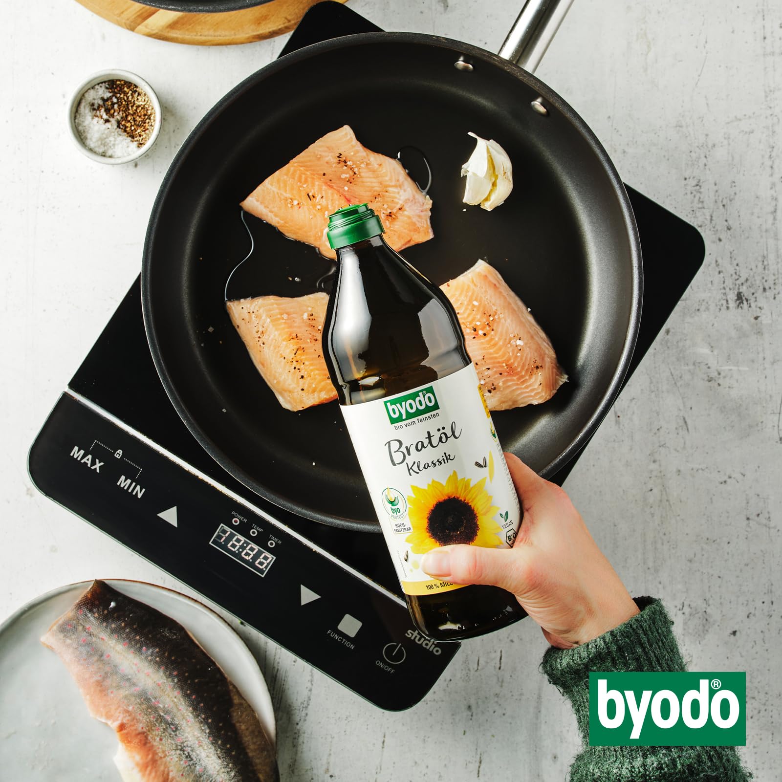 Byodo Bio Bratöl Klassik I 1 x 750ml Glasflasche I Hocherhitzbares Sonnenblumenöl zum Braten, Grillen & Frittieren I Veganes Speiseöl ohne Zuckerzusatz I Hoher Gehalt an ungesättigten Fettsäuren