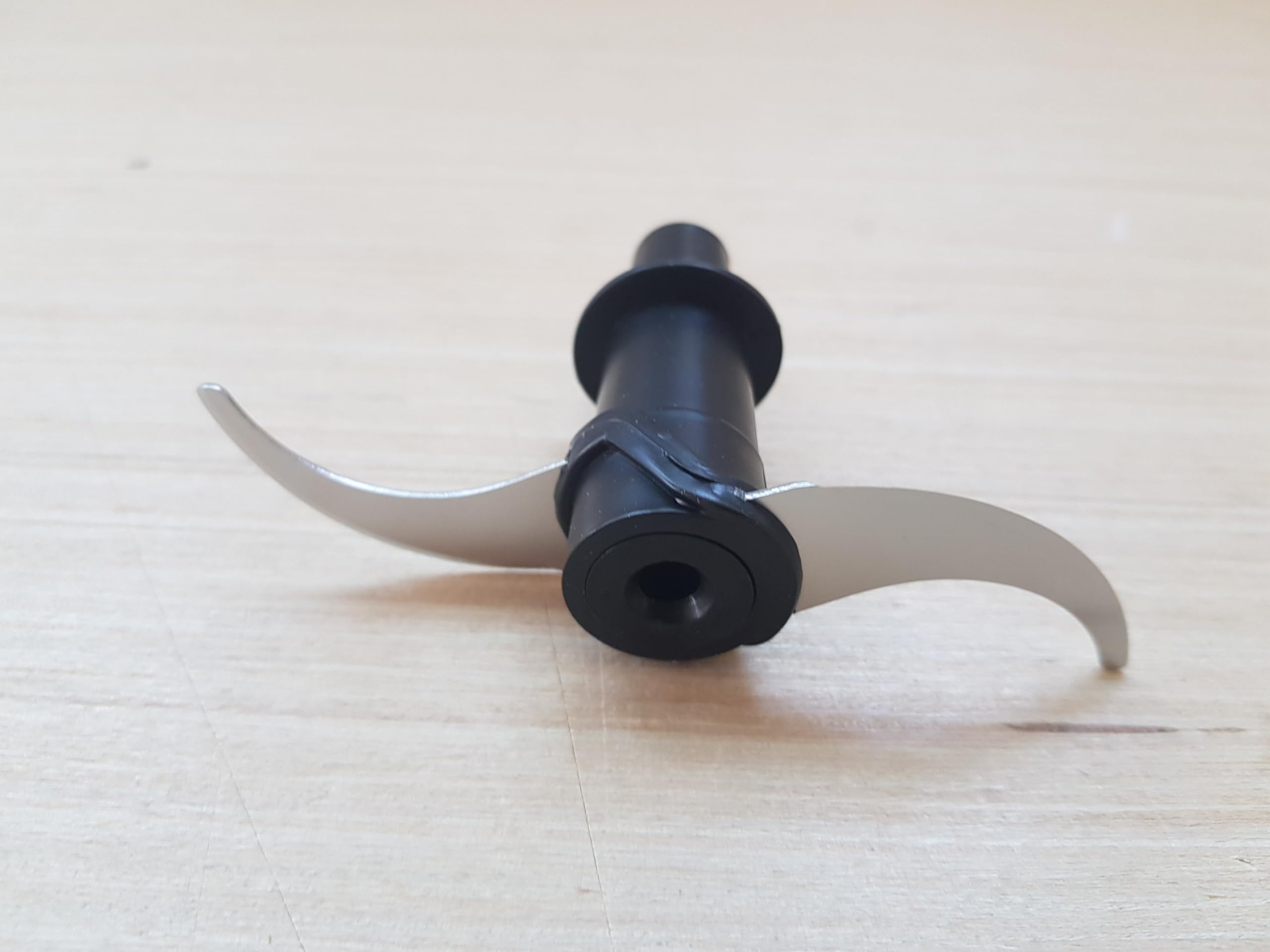 Generico DF7020 Lama, coltello compatibile con Imetec per Tritatutto i1301 e i1302 Serie CH (ATTENZIONE PER IL MODELLI i1301LEGGERE LE NOTE SOTTO RIPORTATE)