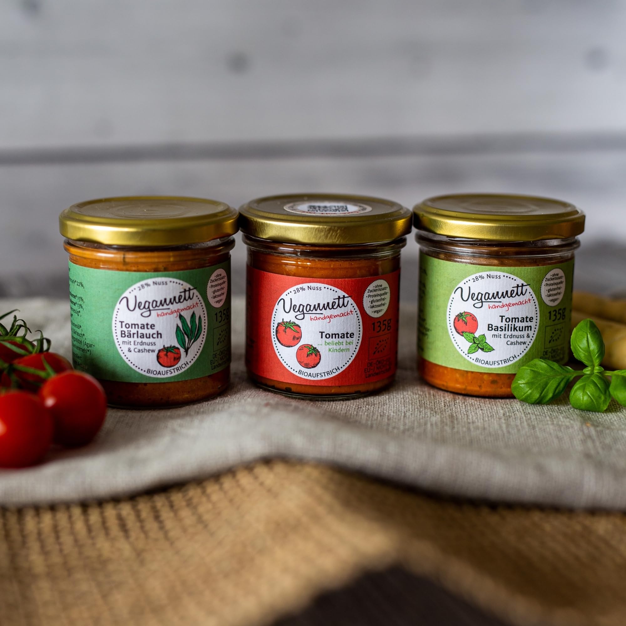 VEGANNETT Bio Brotaufstrich mit Cashew & Erdnuss (Tomate) 6 x 135 g | Handwerklich hergestellter Aufstrich mit regionalem Gemüse und exotischen Gewürzen | Herzhaft, vegan & ohne Zusatzstoffe