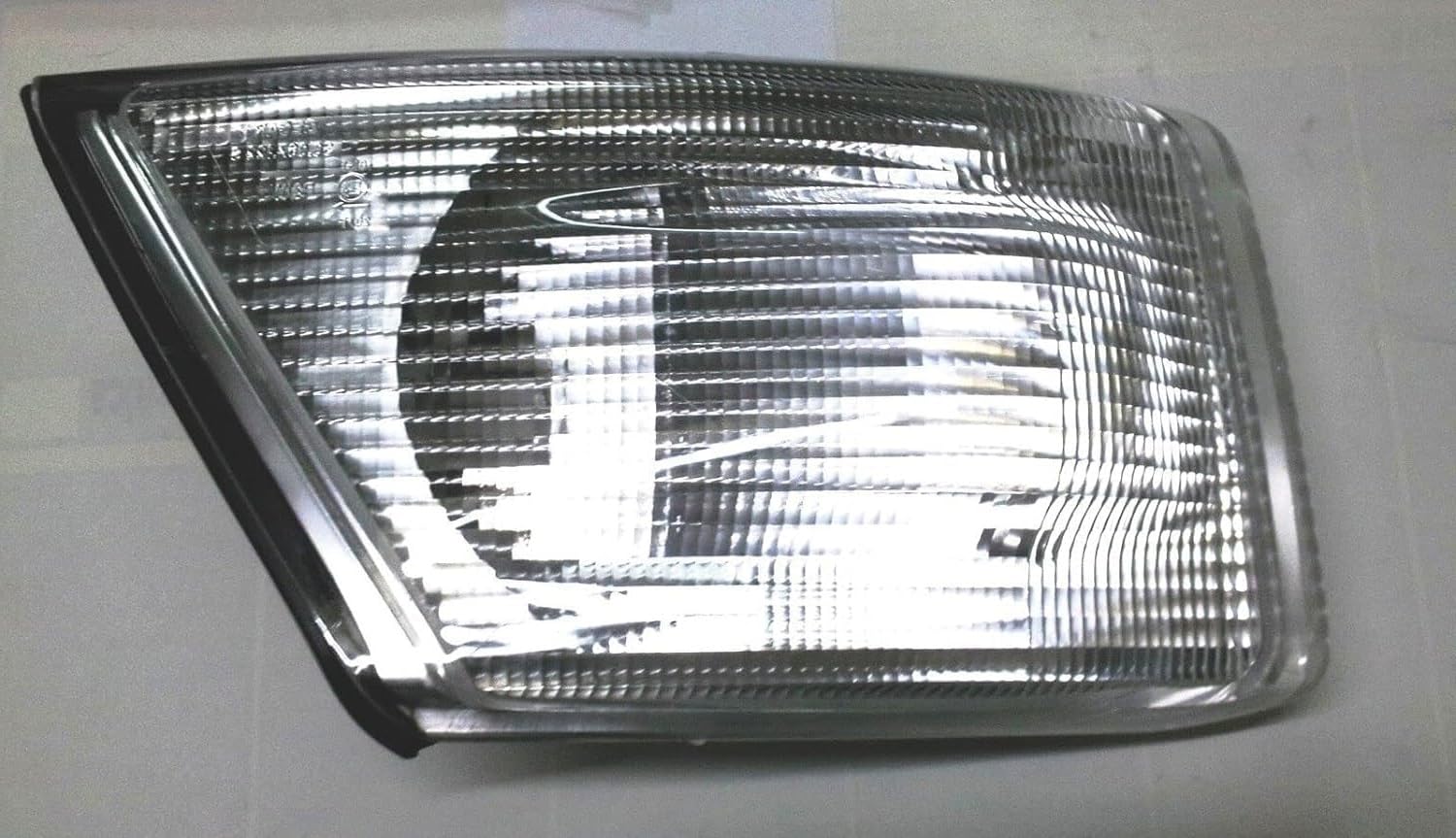 Generico FRECCIA FARO FANALE COMPLETO ANTERIORE DESTRO BIANCO ADATTO A DAILY IVECO 2000 504104467