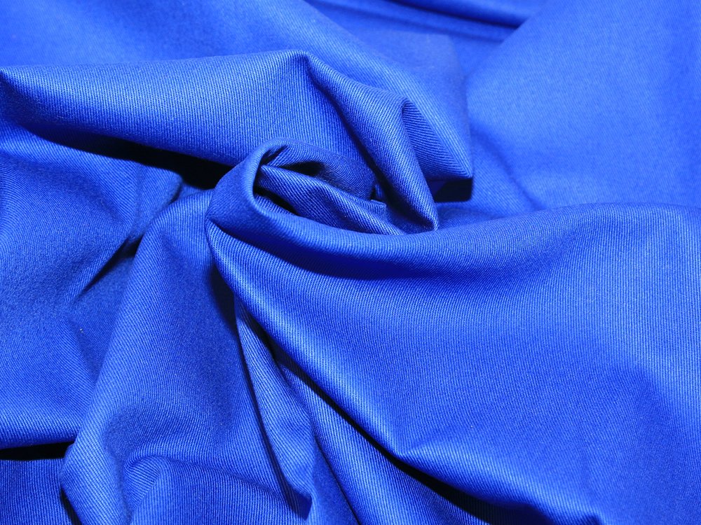 Quality-Fabrics Blue 60" Wide Cotton Drill Dress Fabric Royal - Per Metre