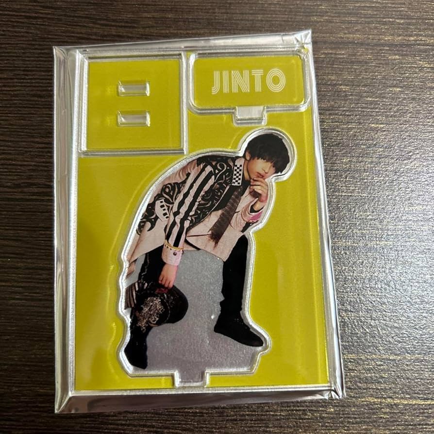 Amazon.co.jp: M!LK 吉田仁人 アクスタ シクベ : おもちゃ