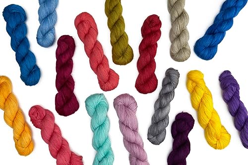 Miniatura 6 de 100% lana de alpaca bebé, 3.53 onzas de Hank DK, peso teñido a mano, fabricado en Perú, celestial suave y perfecto para tejer y tejer (verde musgo,