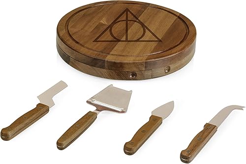Miniatura 3 de TOSCANA - a Picnic Time brand Harry Potter Circo - Juego de tablas y herramientas para cortar queso, 10.2 x 10.2 x 1.6 pulgadas, Reliquias de la