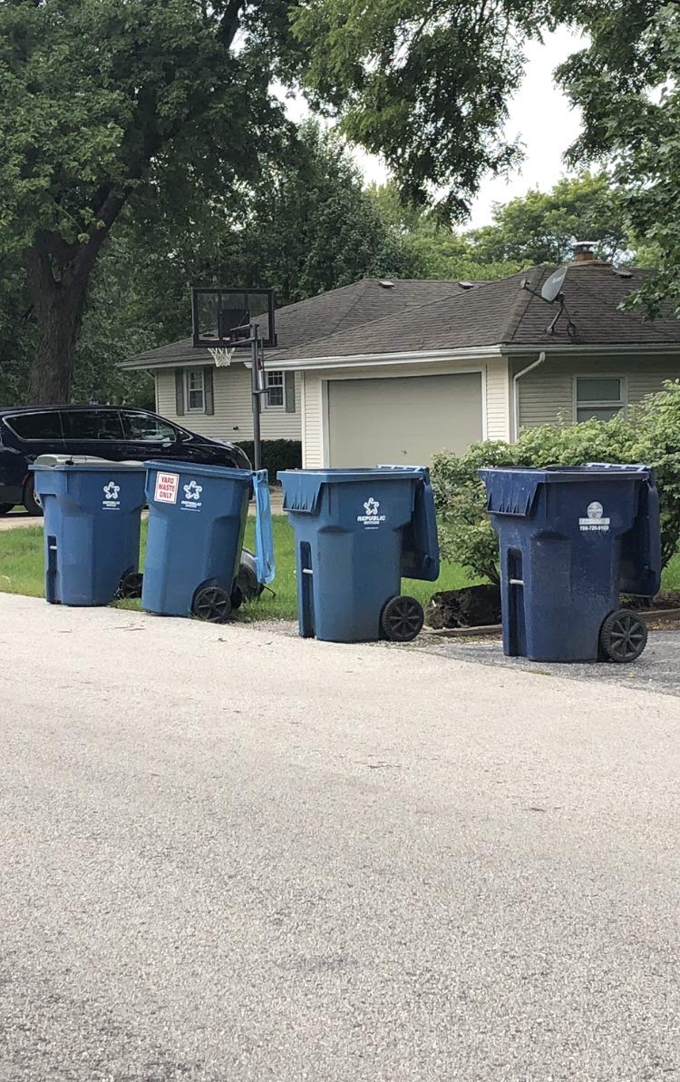 Yard Waste Only Sticker Decal Sign for Garbage Cans and Containers - 6 Inches x 8 Inches (2 Piece)