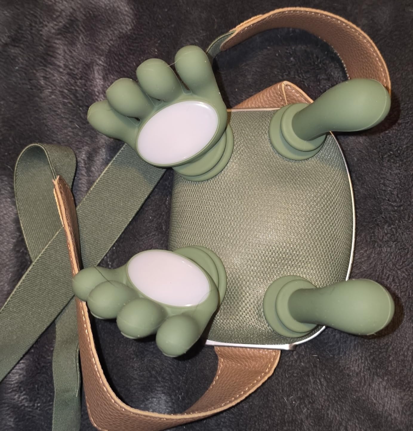 Great neck massager! Different than percussion massagers.